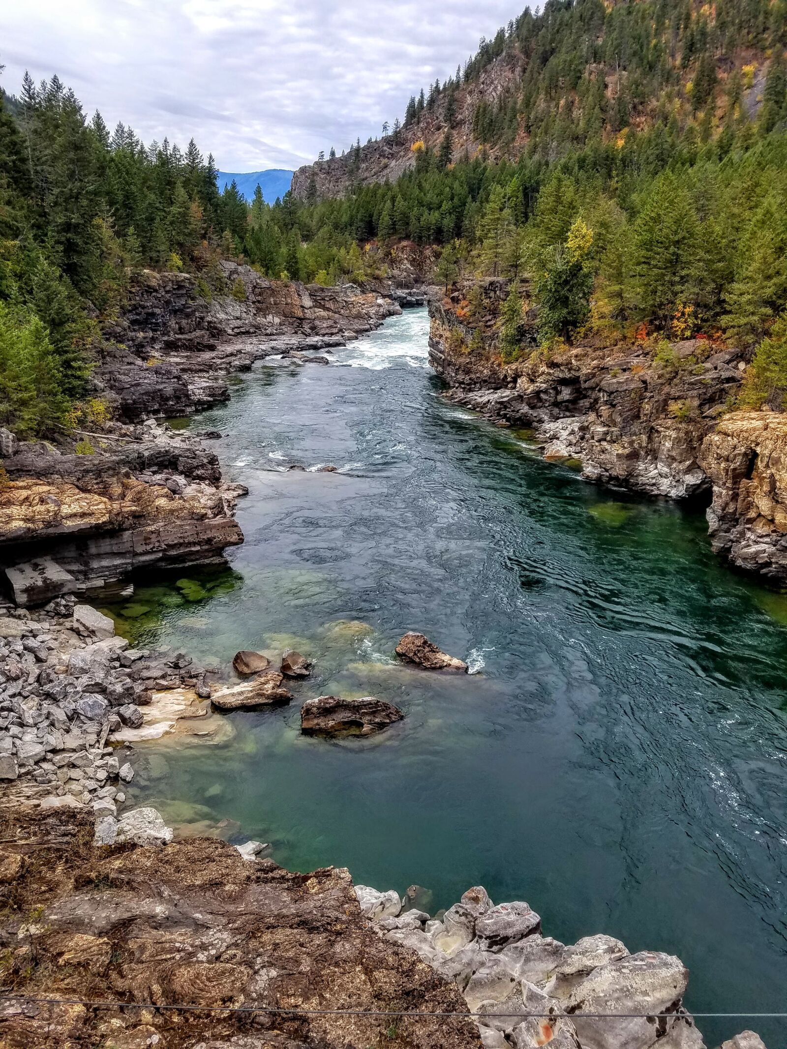 Samsung Galaxy S7 sample photo. River, mountains, scenic photography