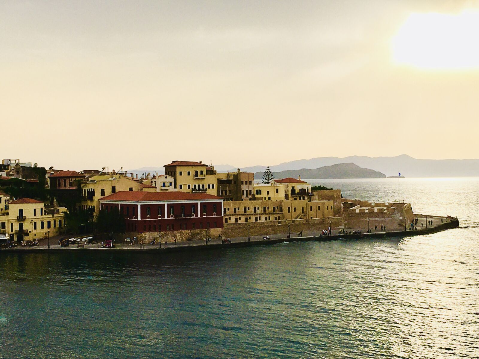 iPhone SE back camera 4.15mm f/2.2 sample photo. Chania old town, old photography