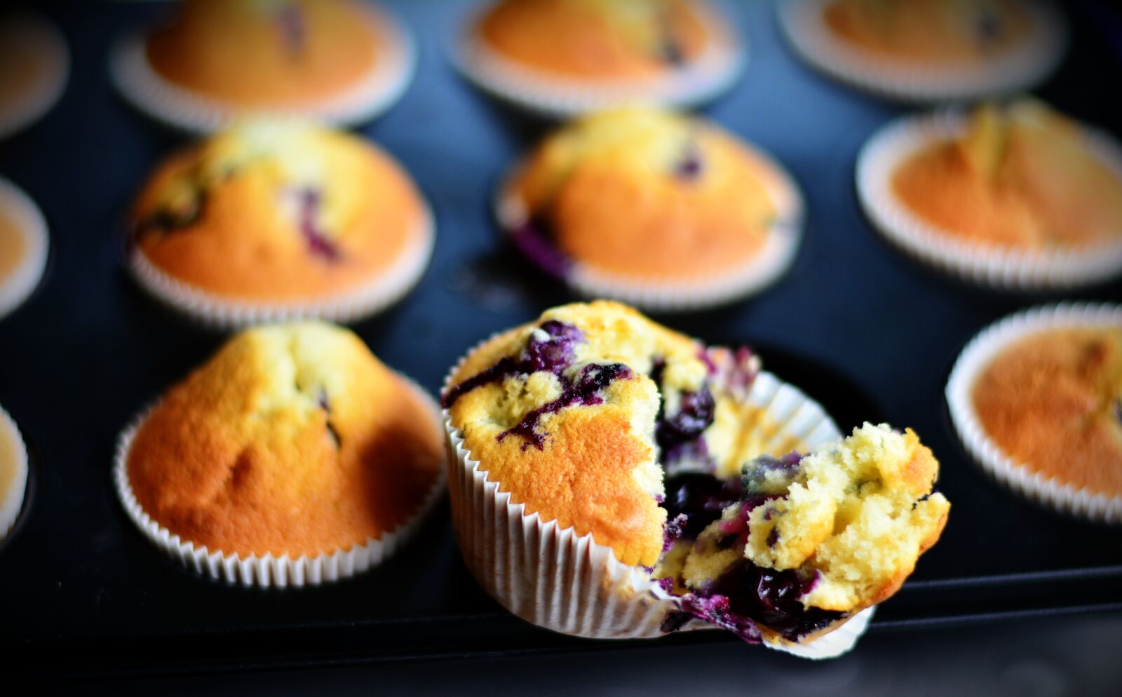 Nikon D5200 sample photo. Muffins, blueberry muffins, cake photography