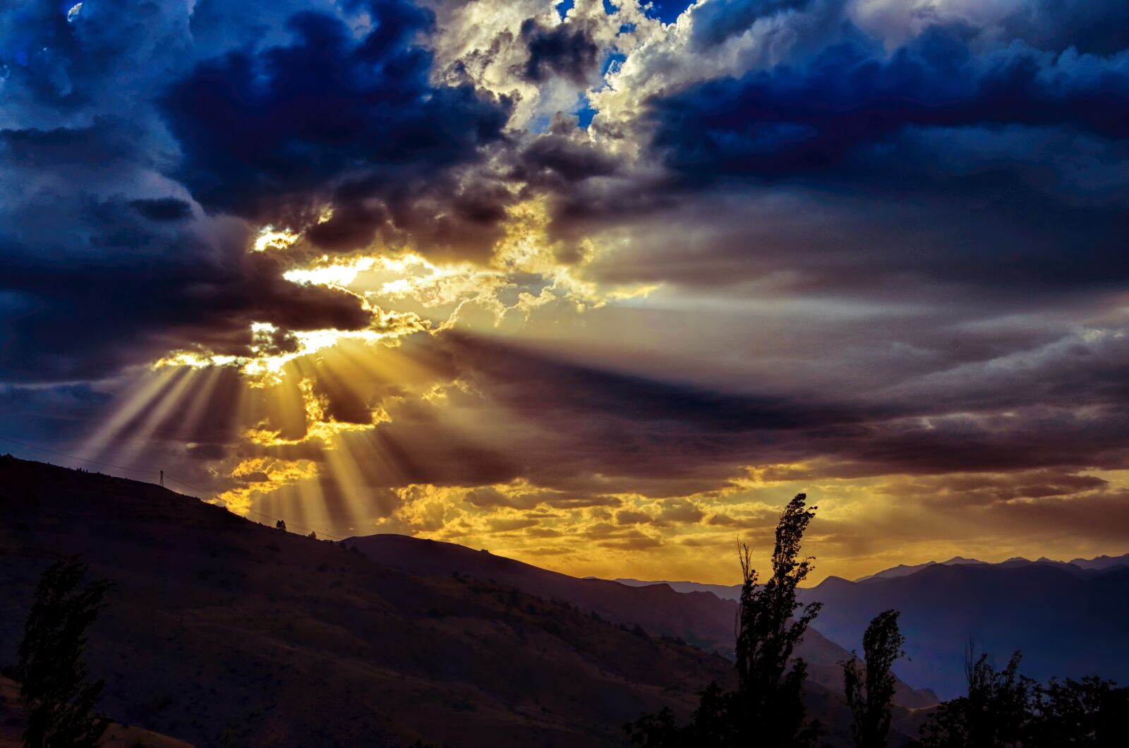 Nikon D5100 sample photo. Clouds, atmosphere, great photography