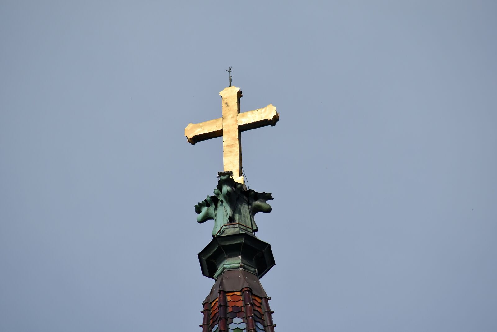 Nikon D5500 sample photo. Religion, architecture, cross, sculpture photography