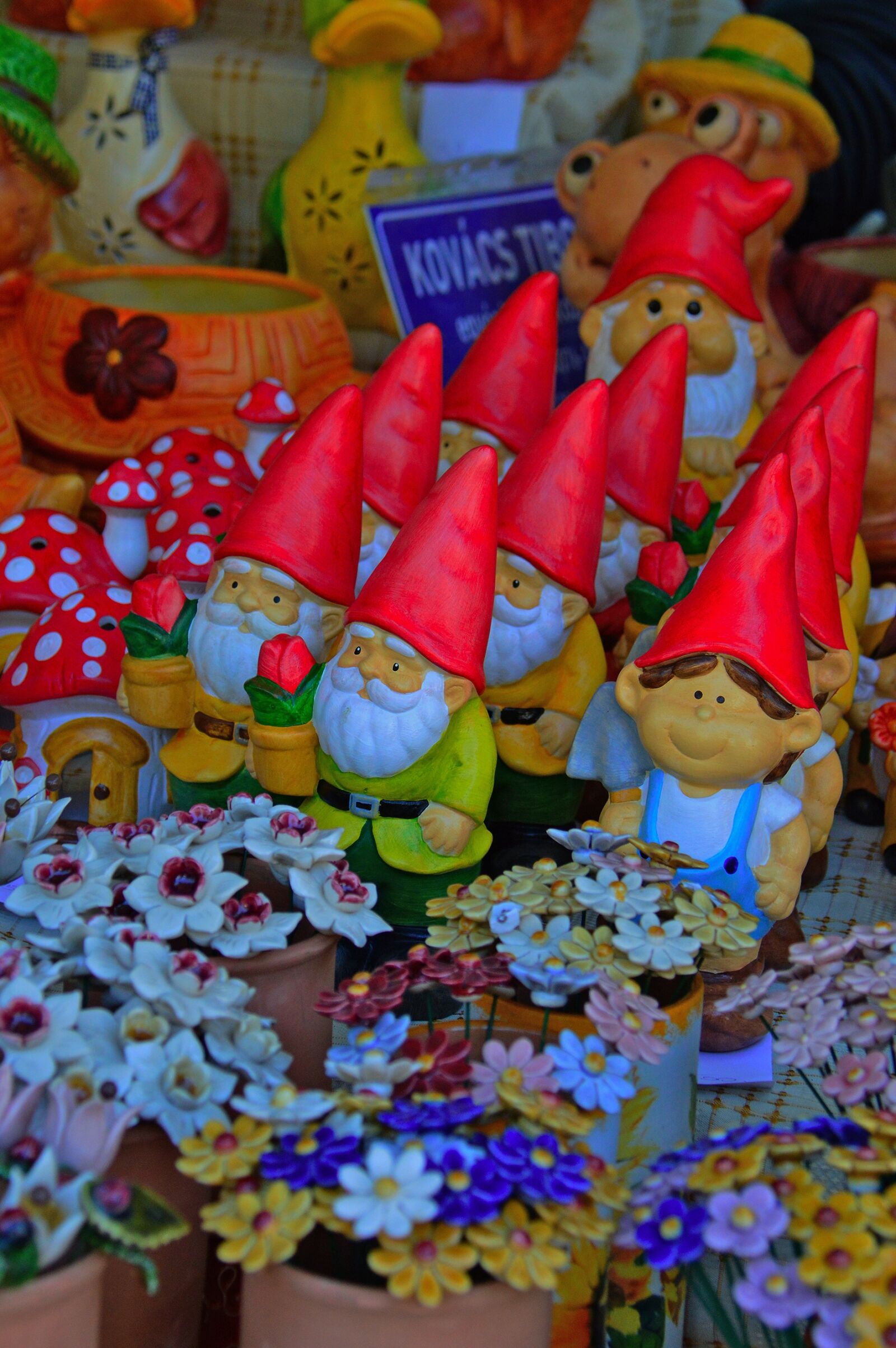 Nikon D3200 sample photo. Dwarves, garden gnome, color photography