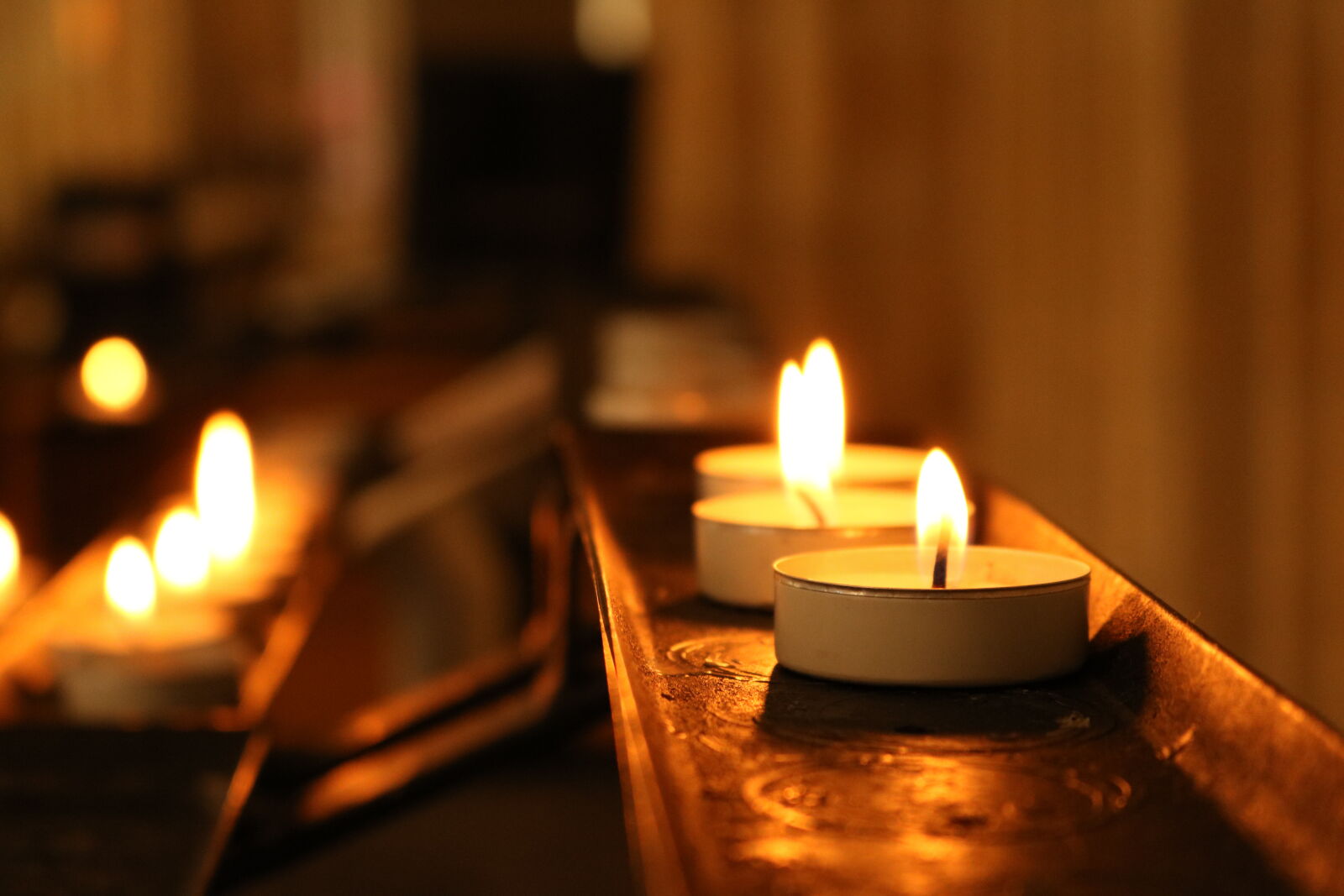 Canon EOS 750D (EOS Rebel T6i / EOS Kiss X8i) sample photo. 3, lighted, candle photography