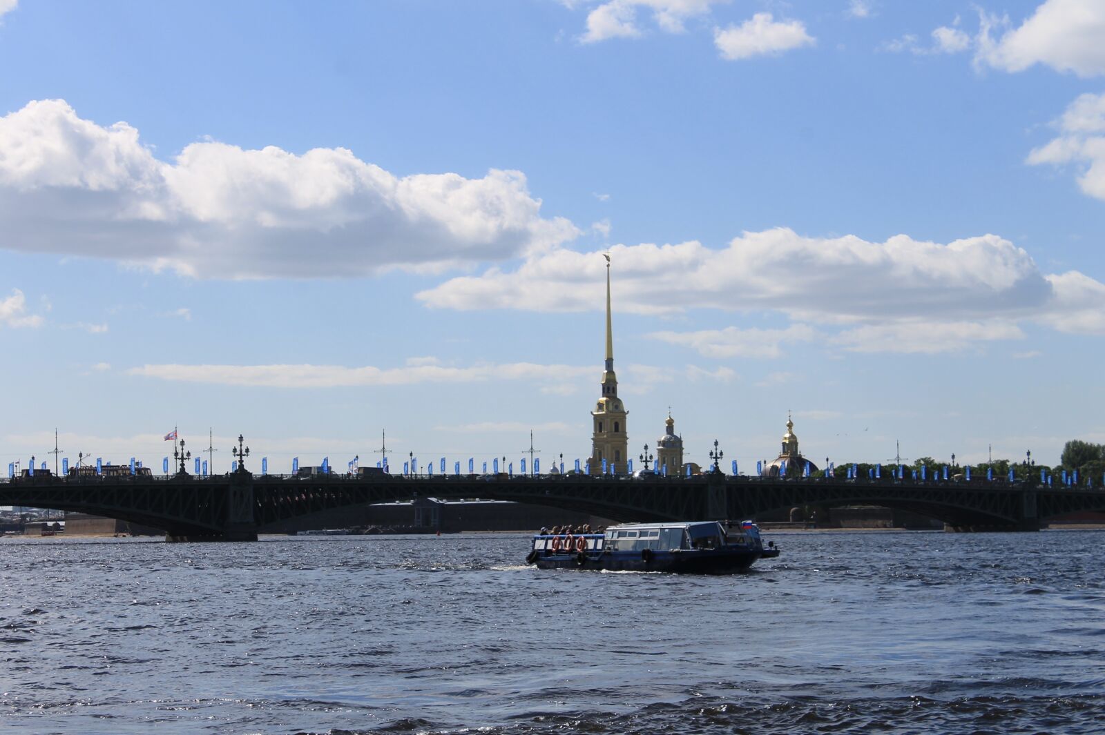 Canon EOS 1100D (EOS Rebel T3 / EOS Kiss X50) sample photo. St petersburg russia, russia photography