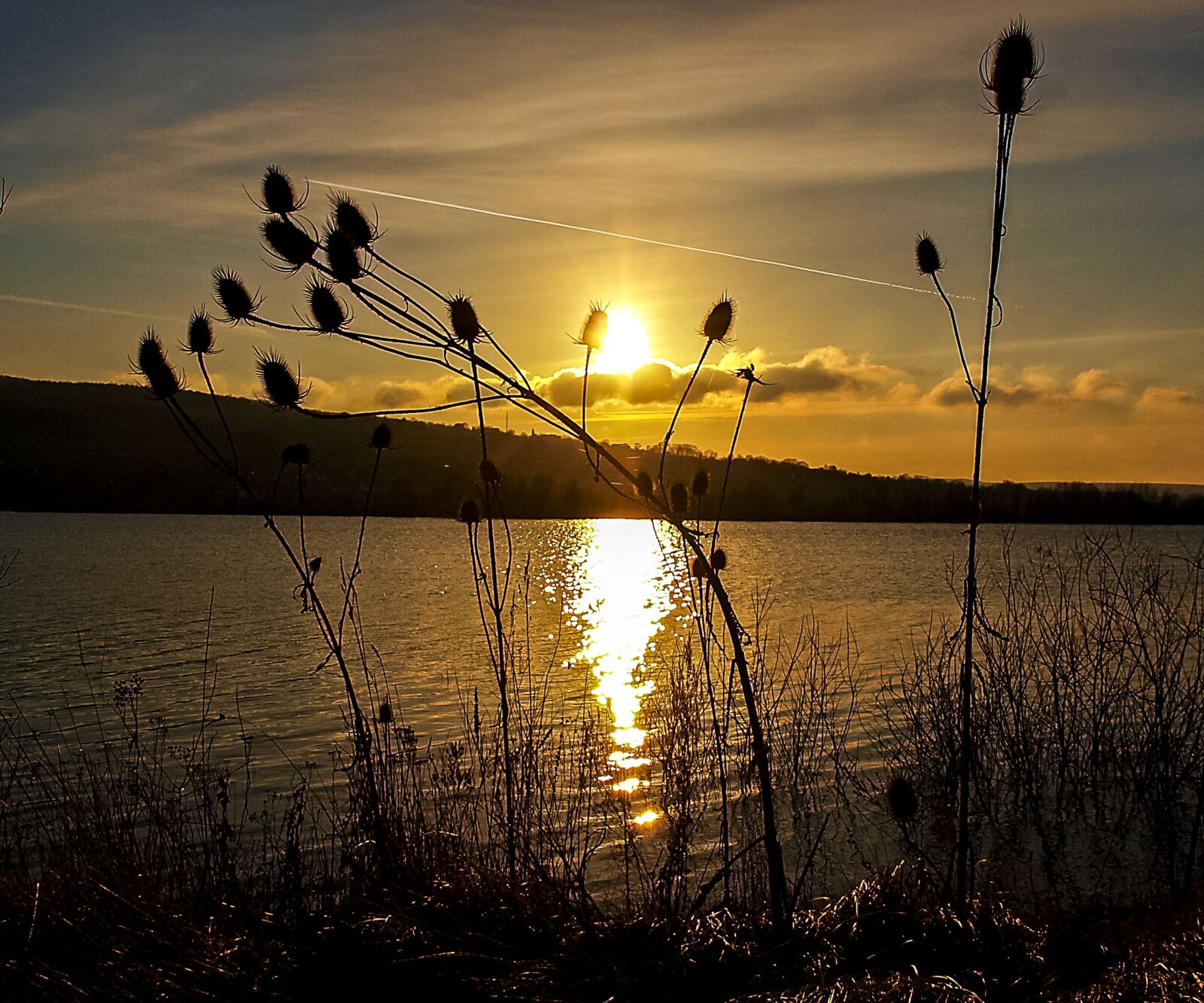 Olympus E-520 (EVOLT E-520) + OLYMPUS 14-42mm Lens sample photo. Gravel pond, pond, water photography