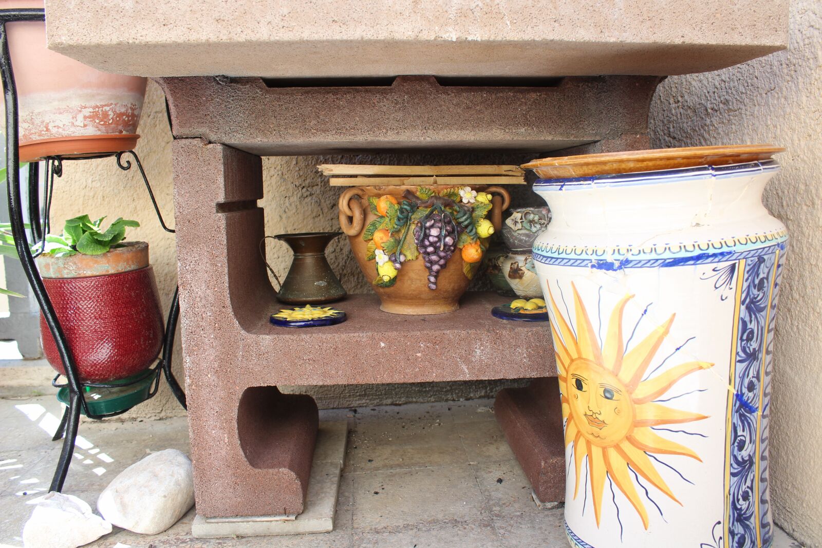 Canon EOS 1300D (EOS Rebel T6 / EOS Kiss X80) sample photo. Jars, vase, jar photography