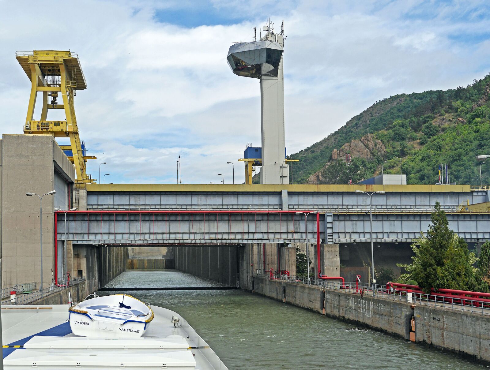 Panasonic Lumix DMC-GH3 sample photo. Danube, two stage lock photography