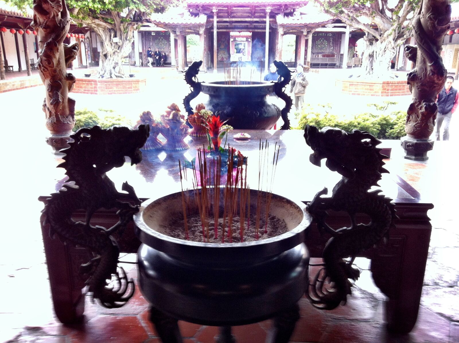 Apple iPhone 4 sample photo. Worship photography