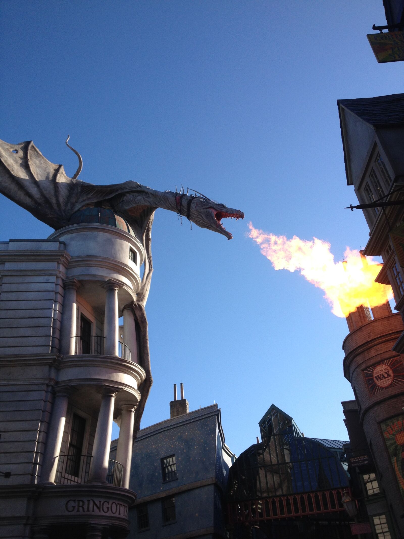 iPhone 4S back camera 4.28mm f/2.4 sample photo. Universal park, florida, harry photography