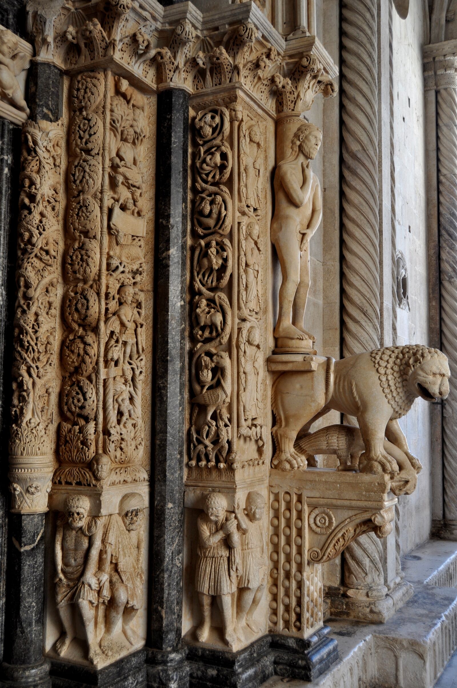 Nikon D5000 sample photo. Cathedral of st lawrence photography
