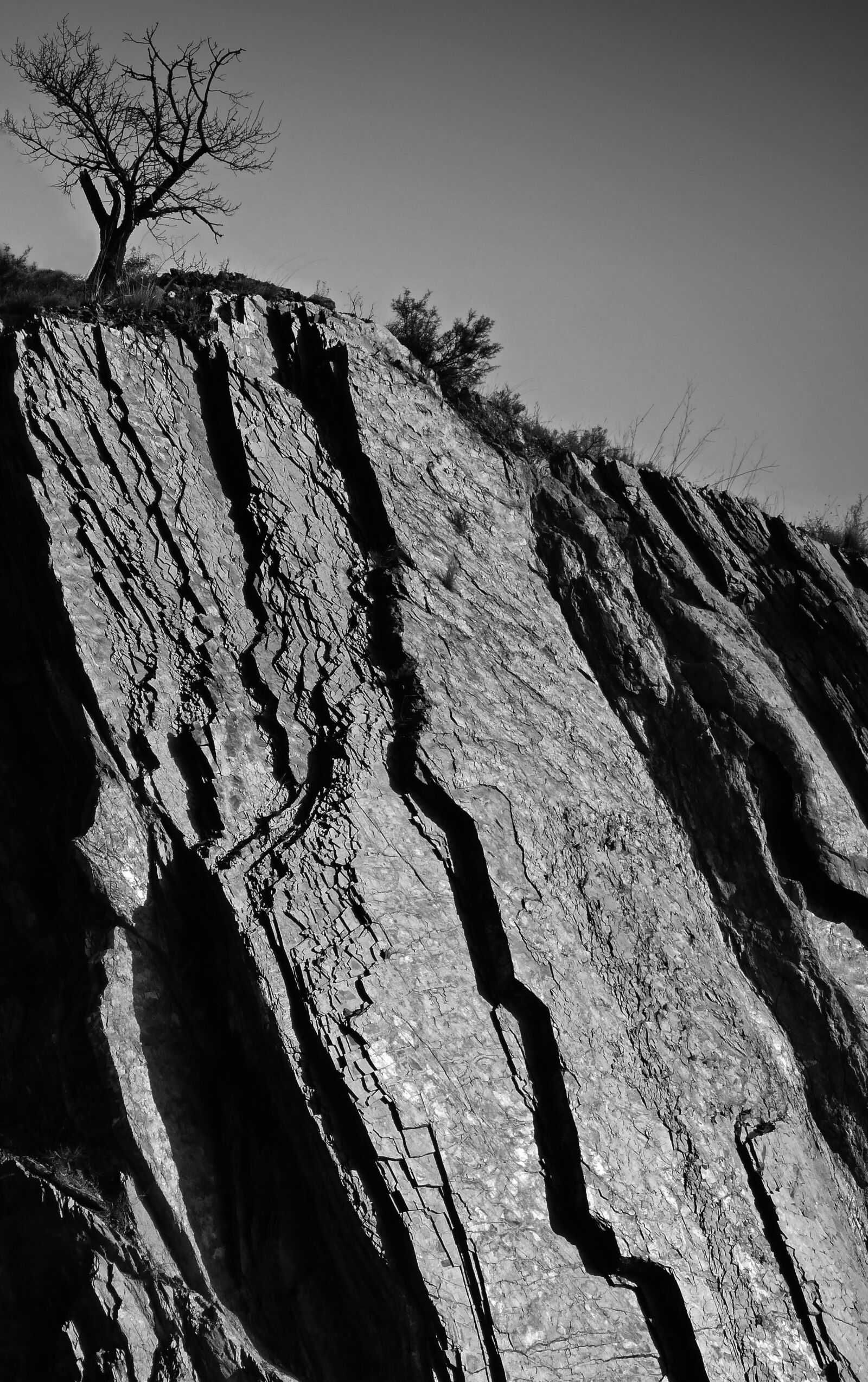 Panasonic DMC-FZ62 sample photo. Crack, geology, slate photography