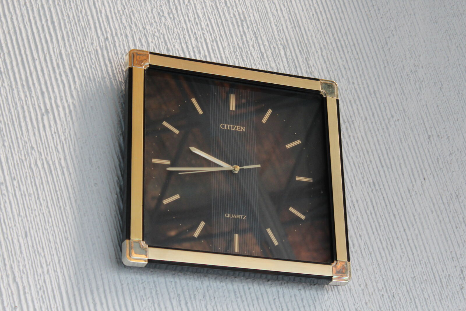 Canon EOS 1200D (EOS Rebel T5 / EOS Kiss X70 / EOS Hi) sample photo. Black, clock, golden, mexico photography