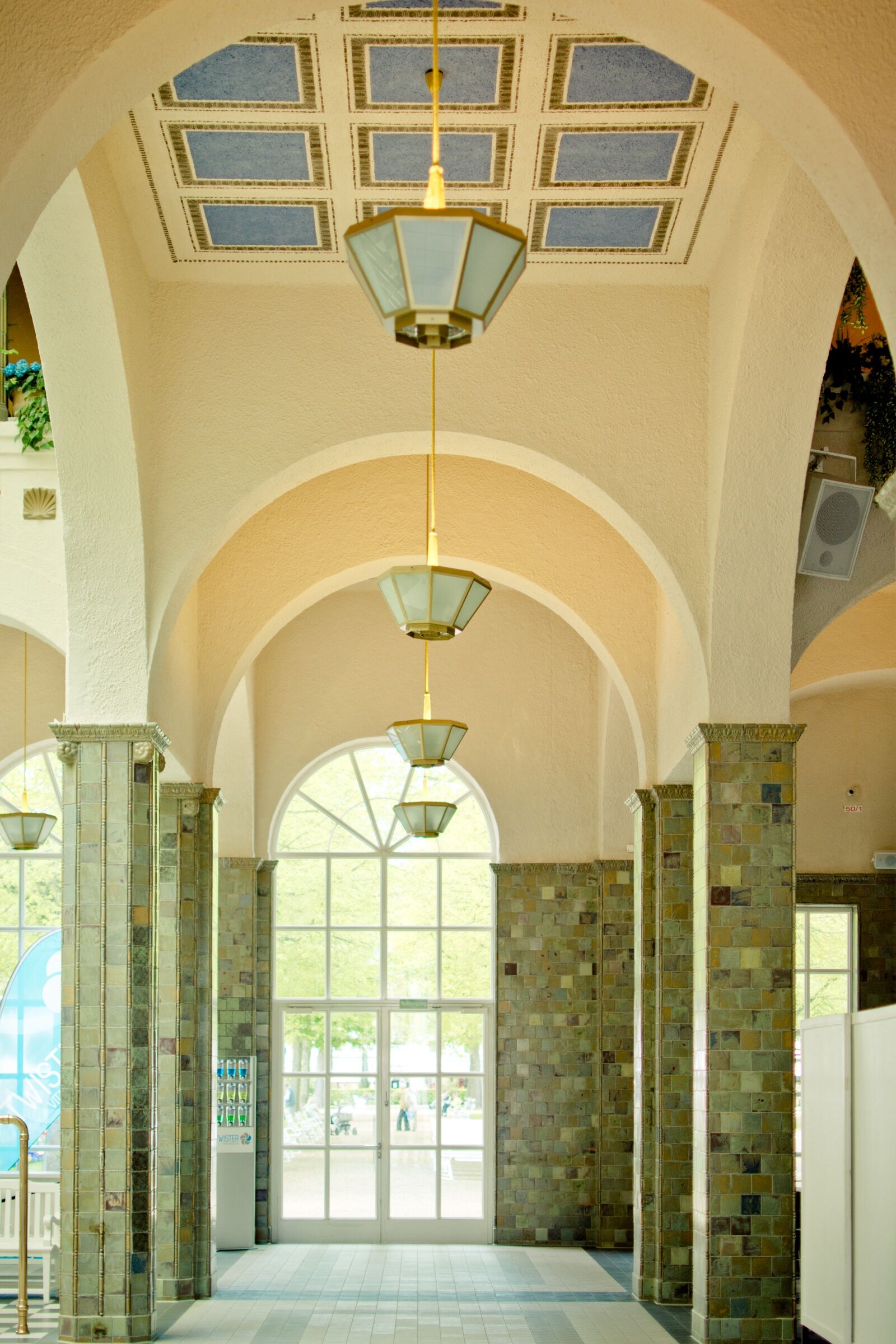 Nikon D7100 sample photo. Round arch, hall, columnar photography