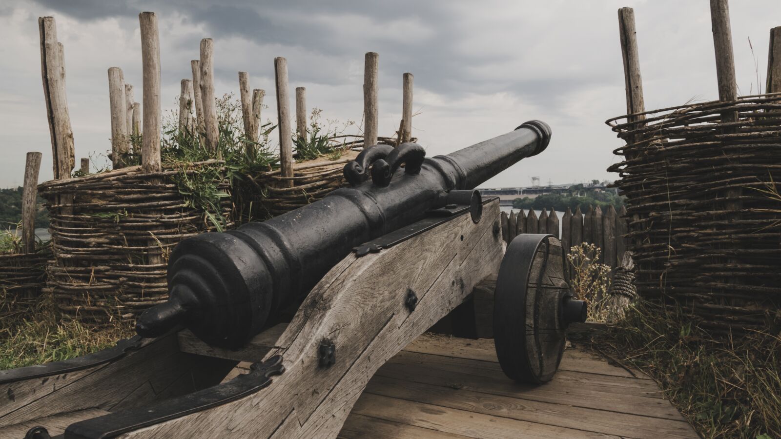 Nikon D3300 sample photo. Cannon, old, history photography