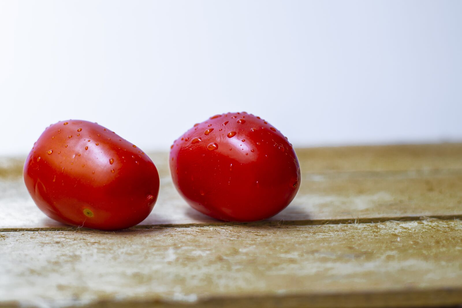 Nikon D600 sample photo. Tomato and kidney, fruit photography