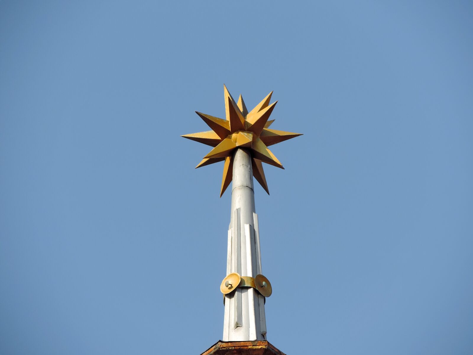 Nikon Coolpix P520 sample photo. Church tower, sculpture, outdoors photography