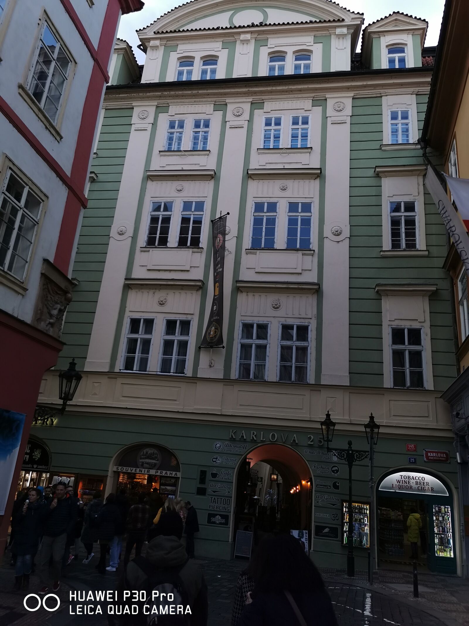HUAWEI P30 Pro sample photo. Hotel, particular, tapie photography