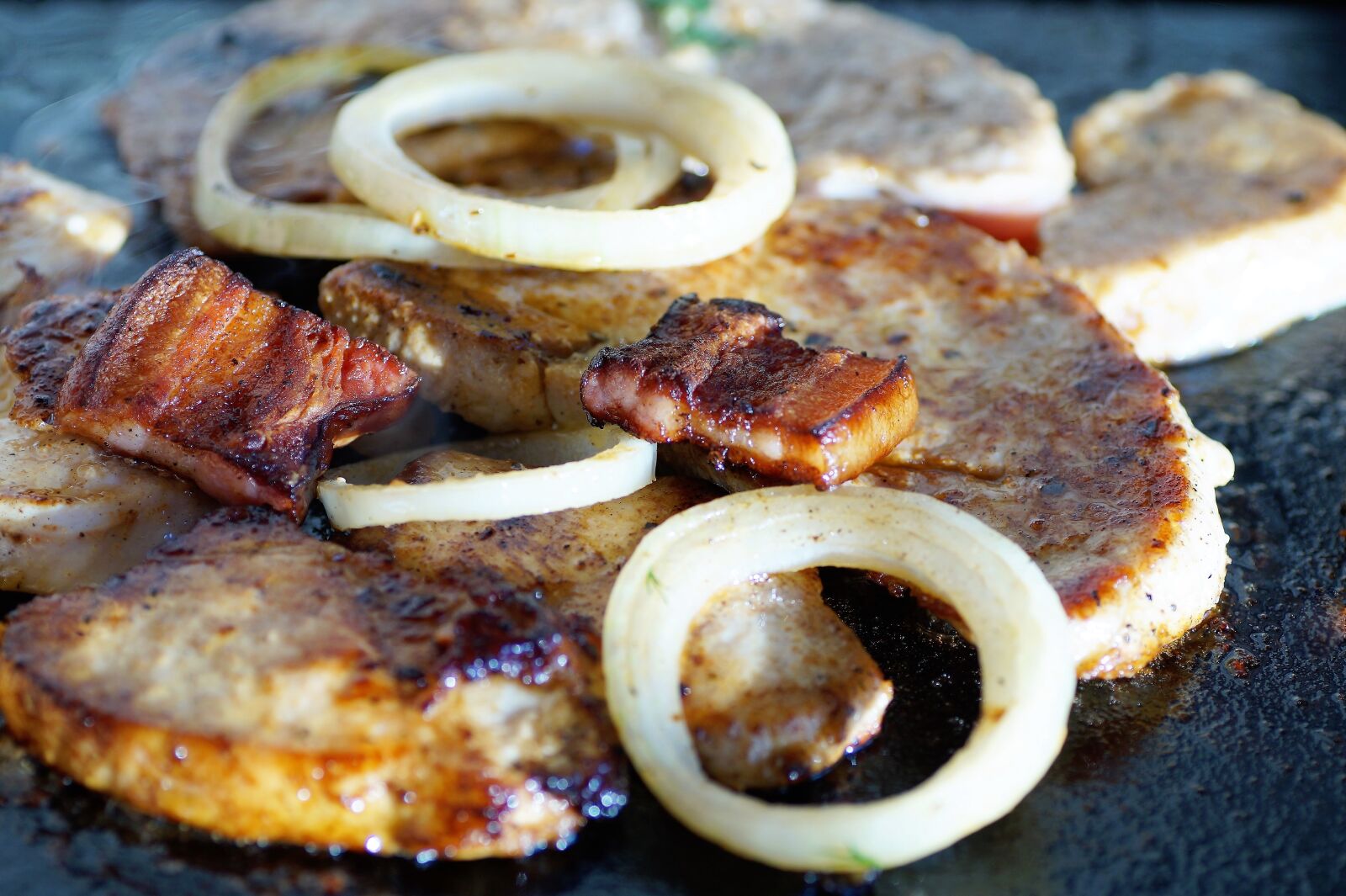 Sony SLT-A58 sample photo. Grilled, meat, pork photography