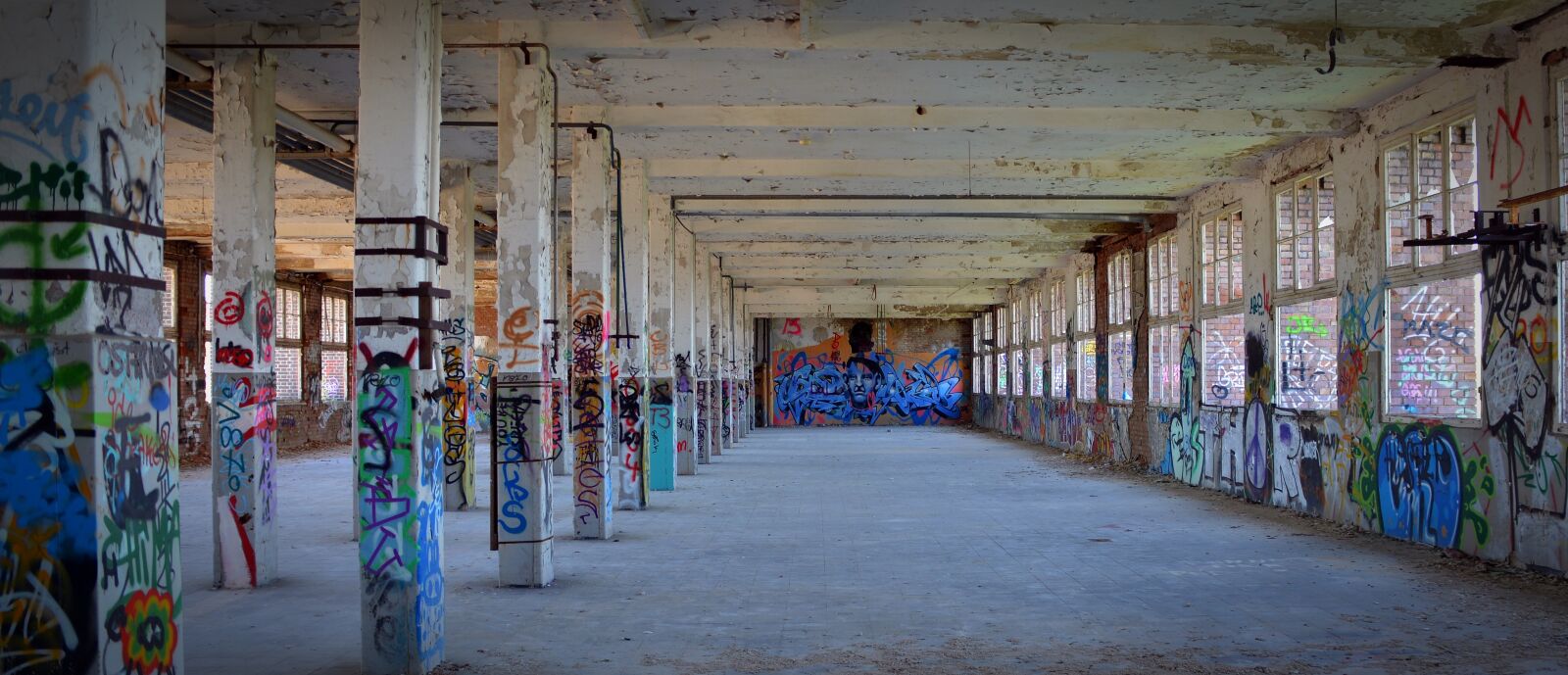 Nikon D5200 sample photo. Lost places, graffiti, pforphoto photography