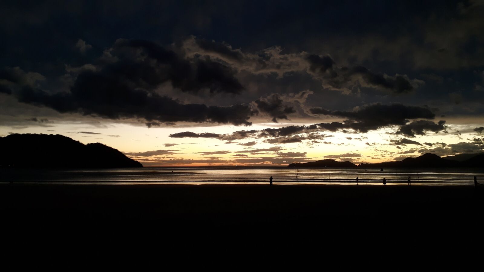 Samsung Galaxy J7 Prime sample photo. Sunset, beach, santos photography