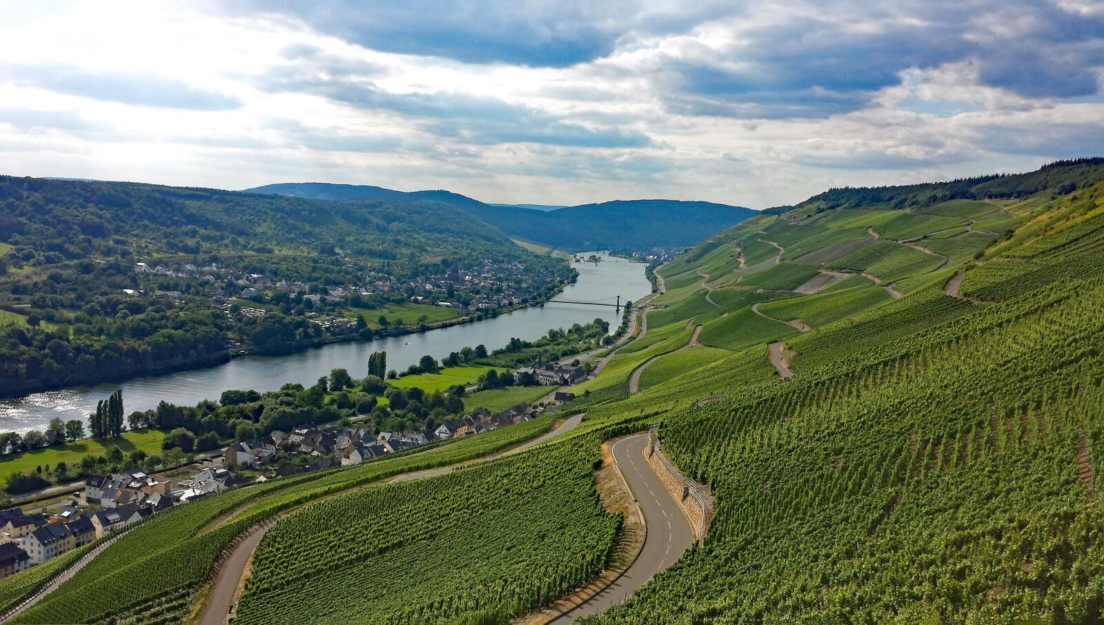 Samsung Galaxy S4 sample photo. Graach, sheep farm, mosel photography