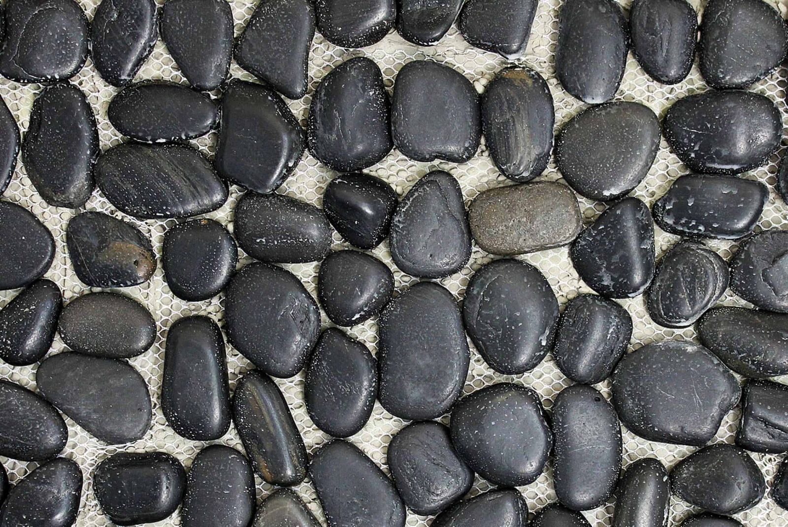 Canon EOS 550D (EOS Rebel T2i / EOS Kiss X4) sample photo. Reflection, black, sand, texture photography