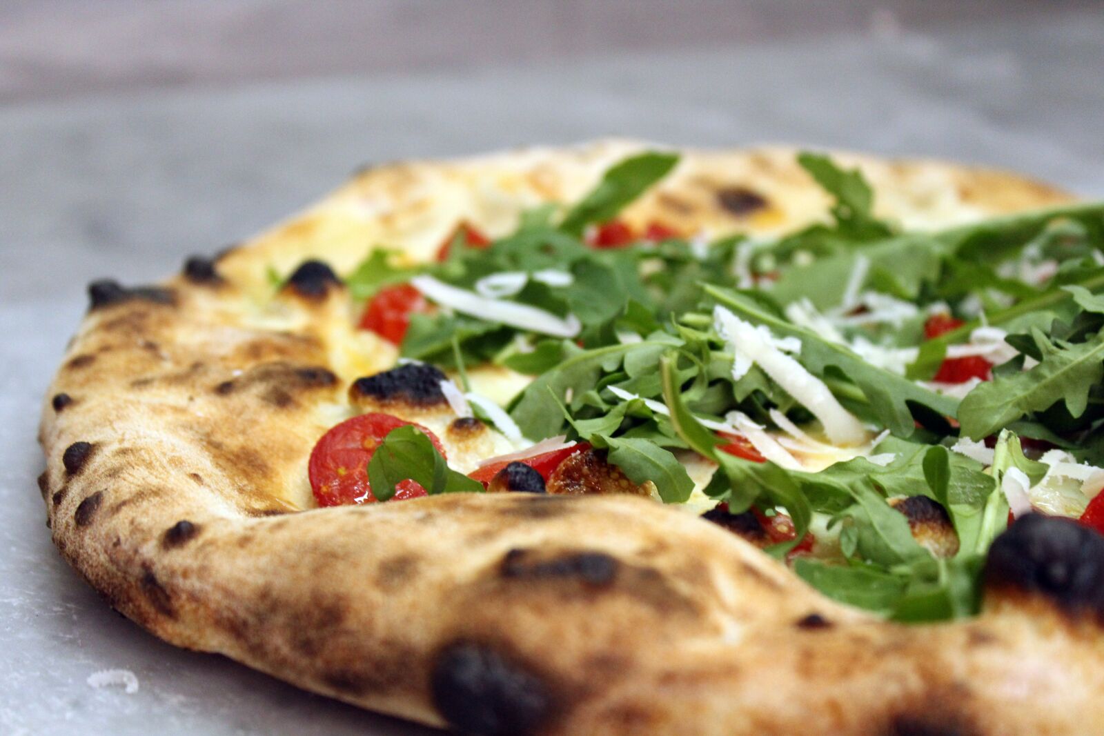 Canon EOS 1300D (EOS Rebel T6 / EOS Kiss X80) sample photo. Pizza, kitchen, dishes photography