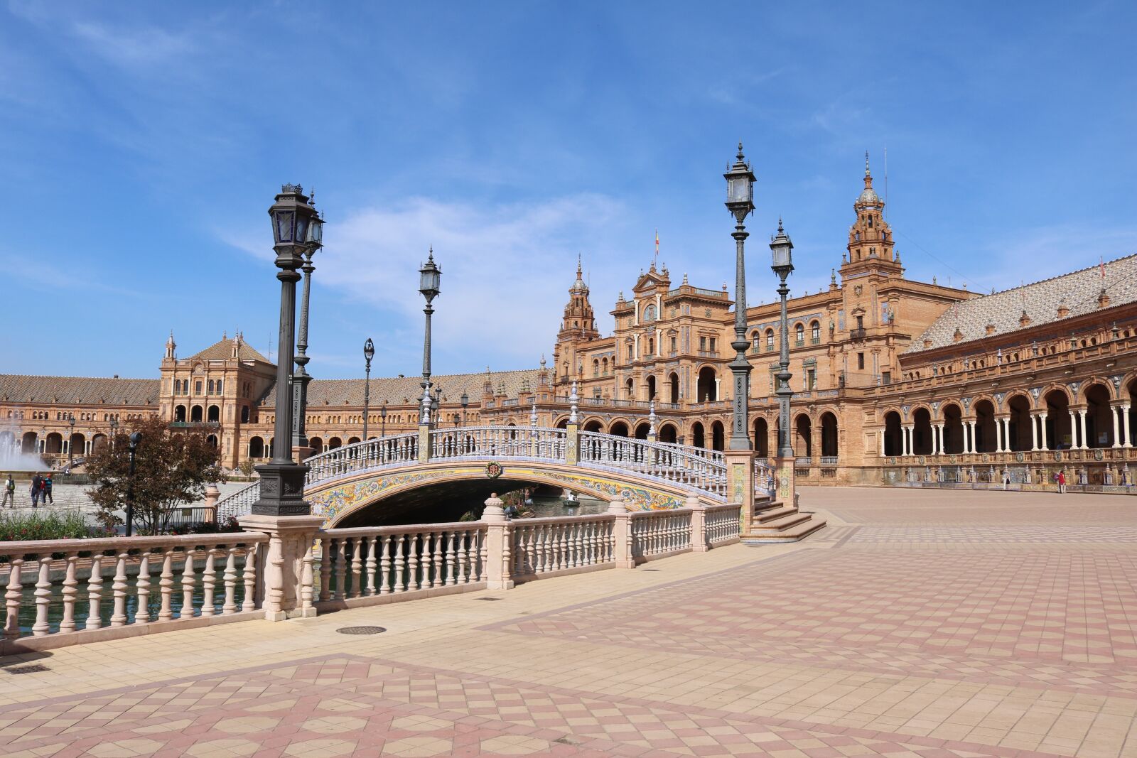 Canon EOS 750D (EOS Rebel T6i / EOS Kiss X8i) sample photo. Seville, plaza de espa photography