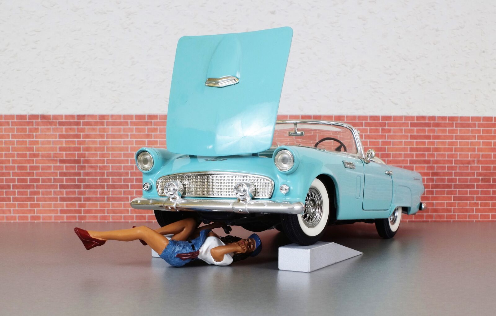 Sony DT 18-70mm F3.5-5.6 sample photo. Model car, ford, ford photography