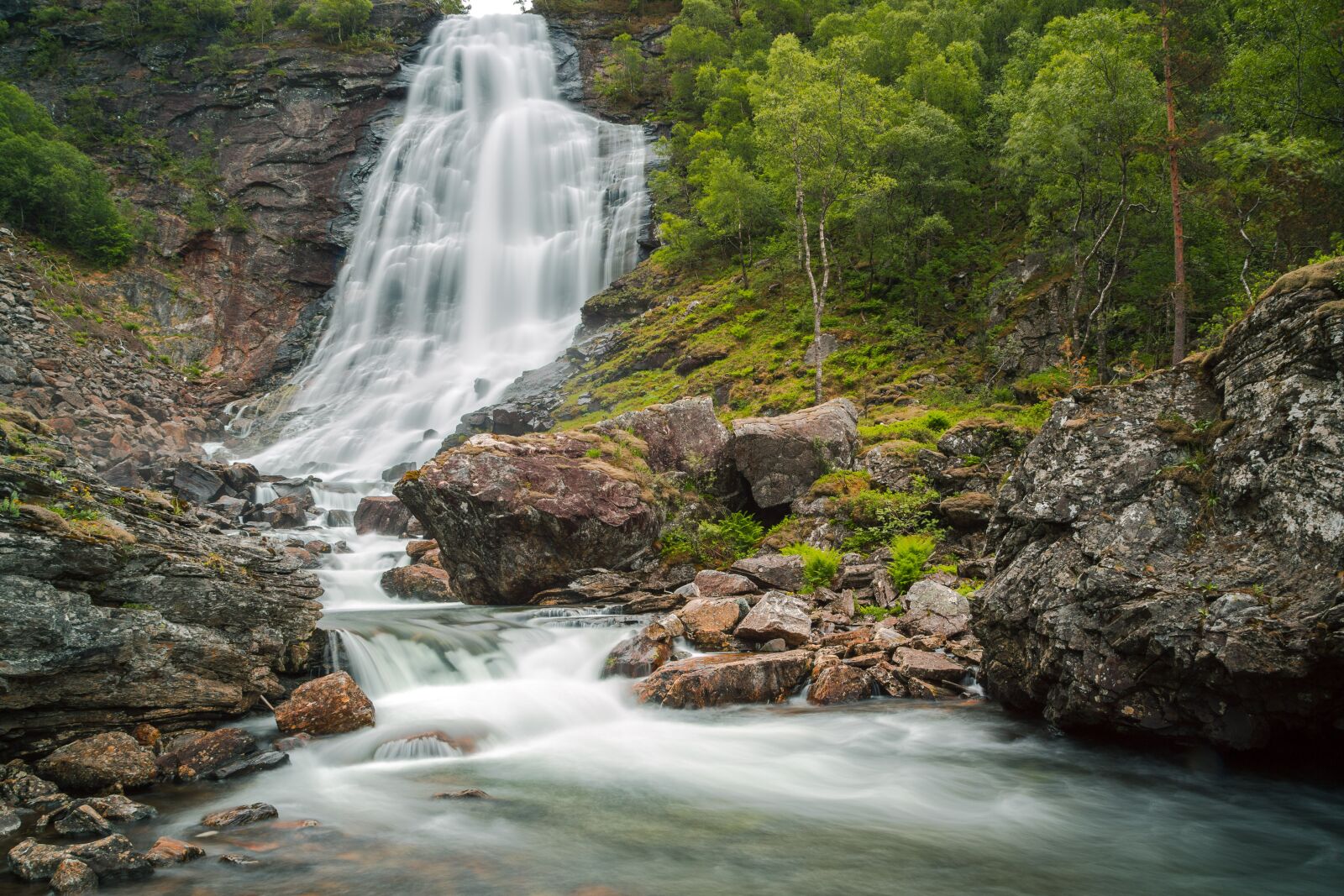 Canon EF 24-105mm F4L IS USM sample photo. Waters, waterfall, river photography