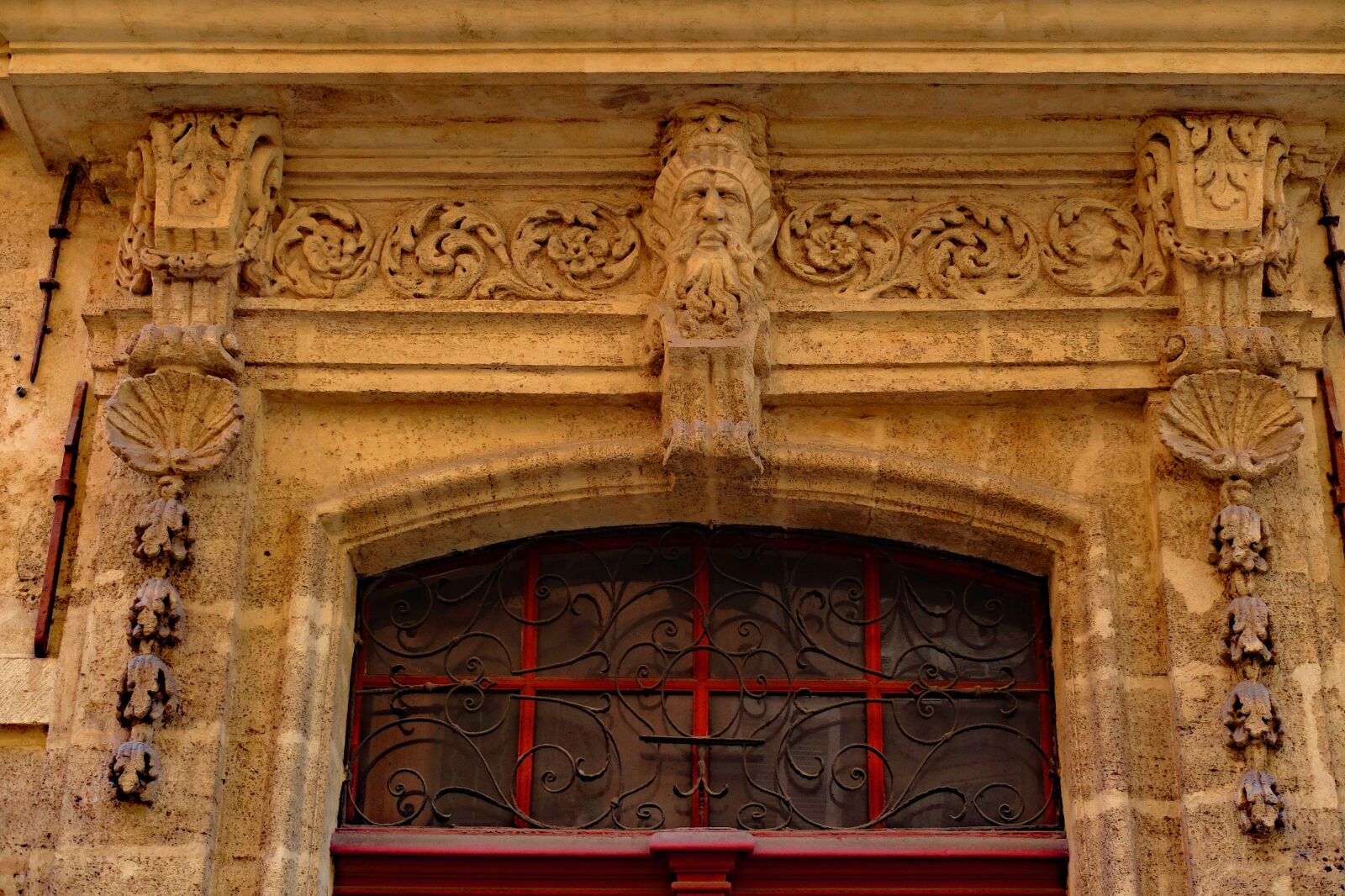 Fujifilm X30 sample photo. Door, wood, sculpture photography