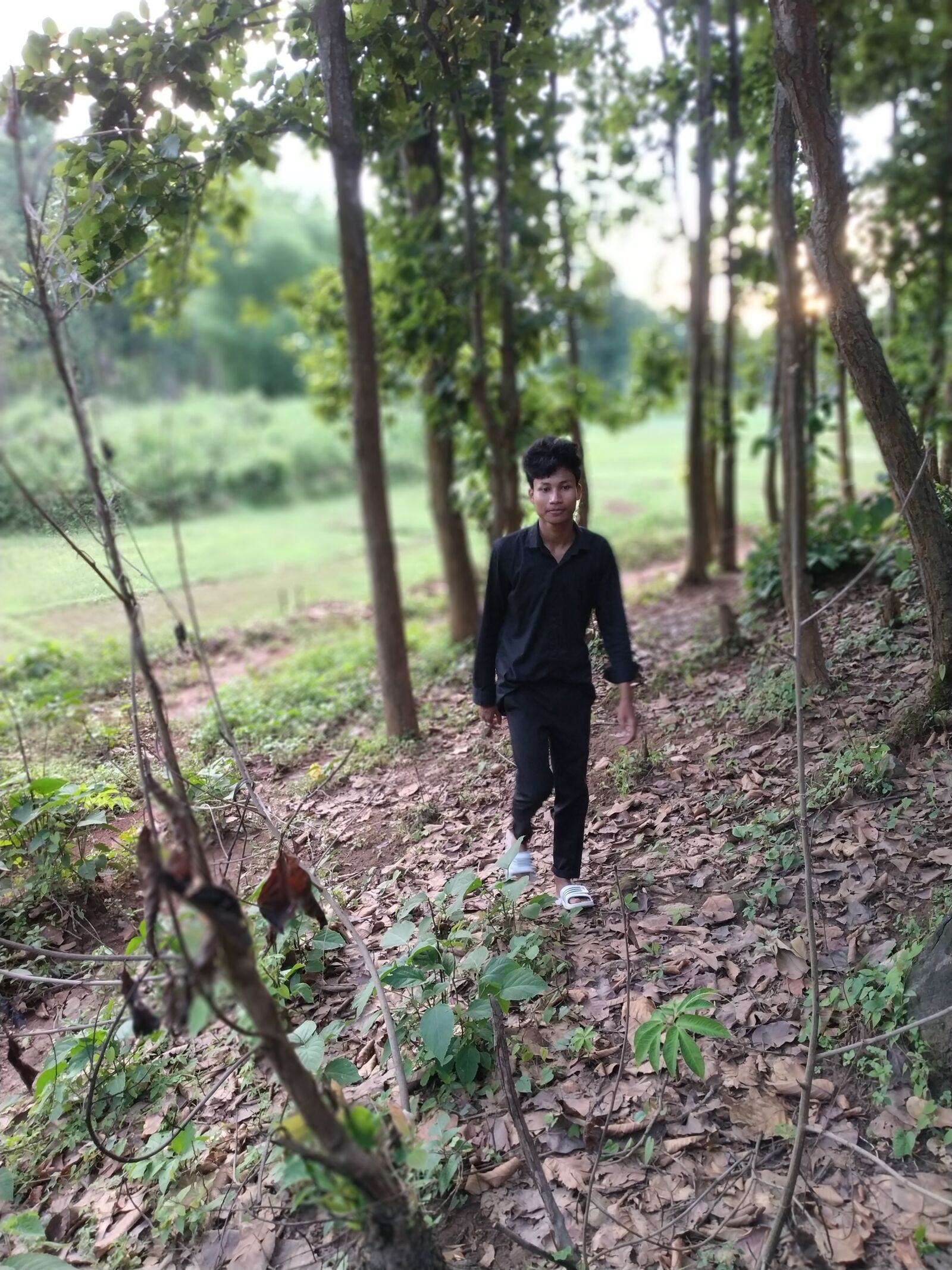 Xiaomi Redmi Note 5 Pro sample photo. Walking, hill, boy photography