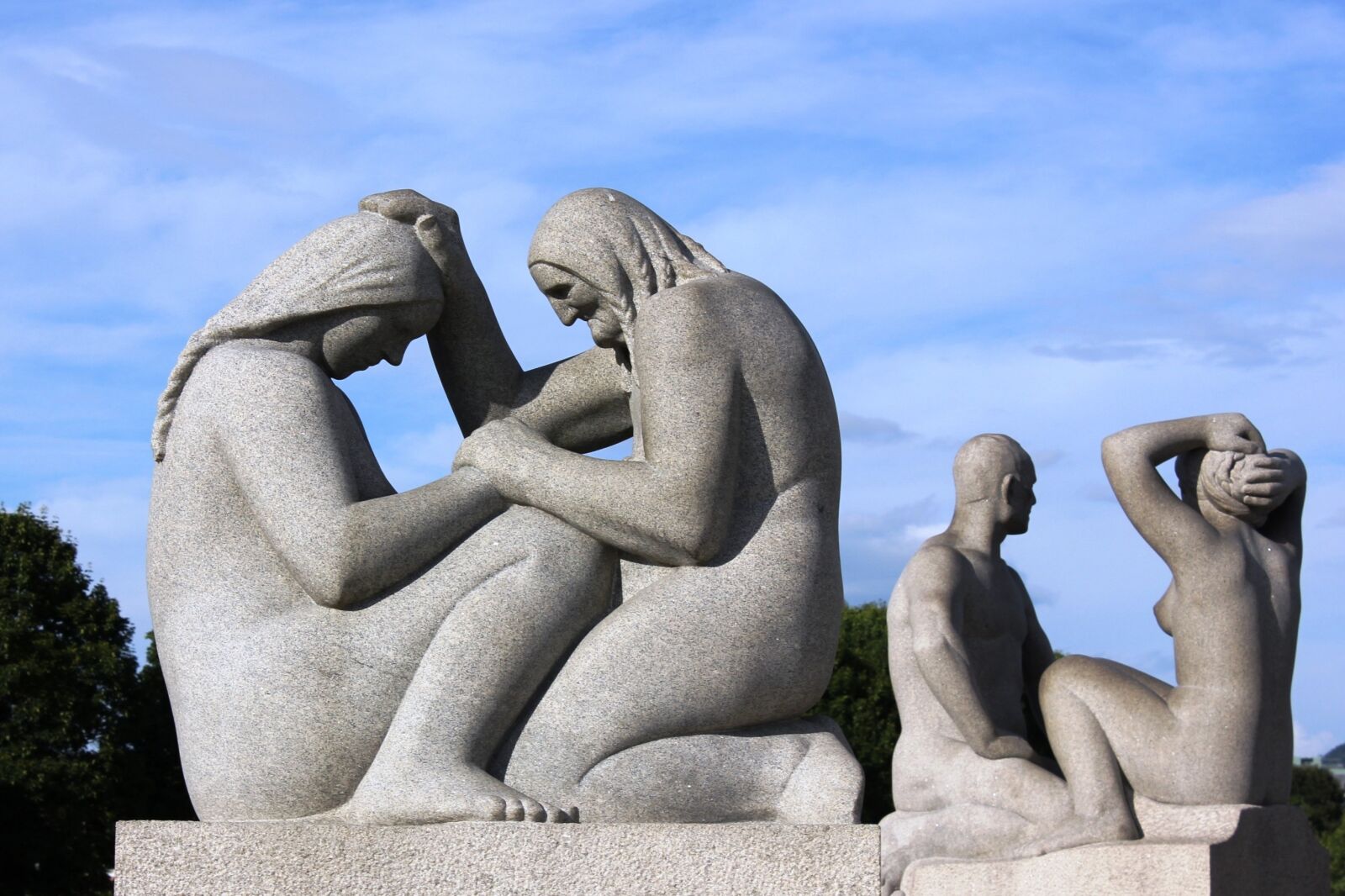 Canon EOS 550D (EOS Rebel T2i / EOS Kiss X4) sample photo. Oslo, statues, sculpture photography