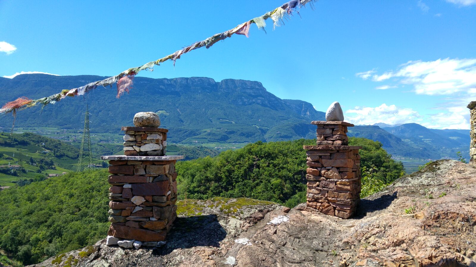 LG G4 sample photo. Clouds, mountains photography