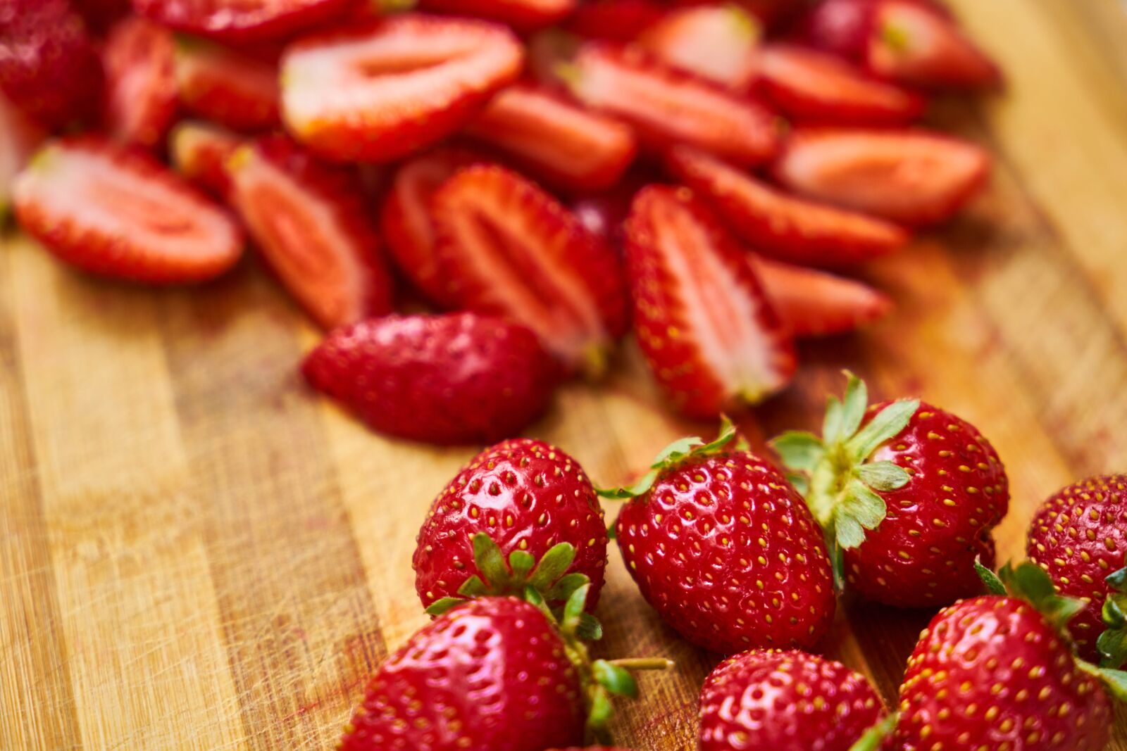 Sony a7R II sample photo. Strawberry, red, fruit photography