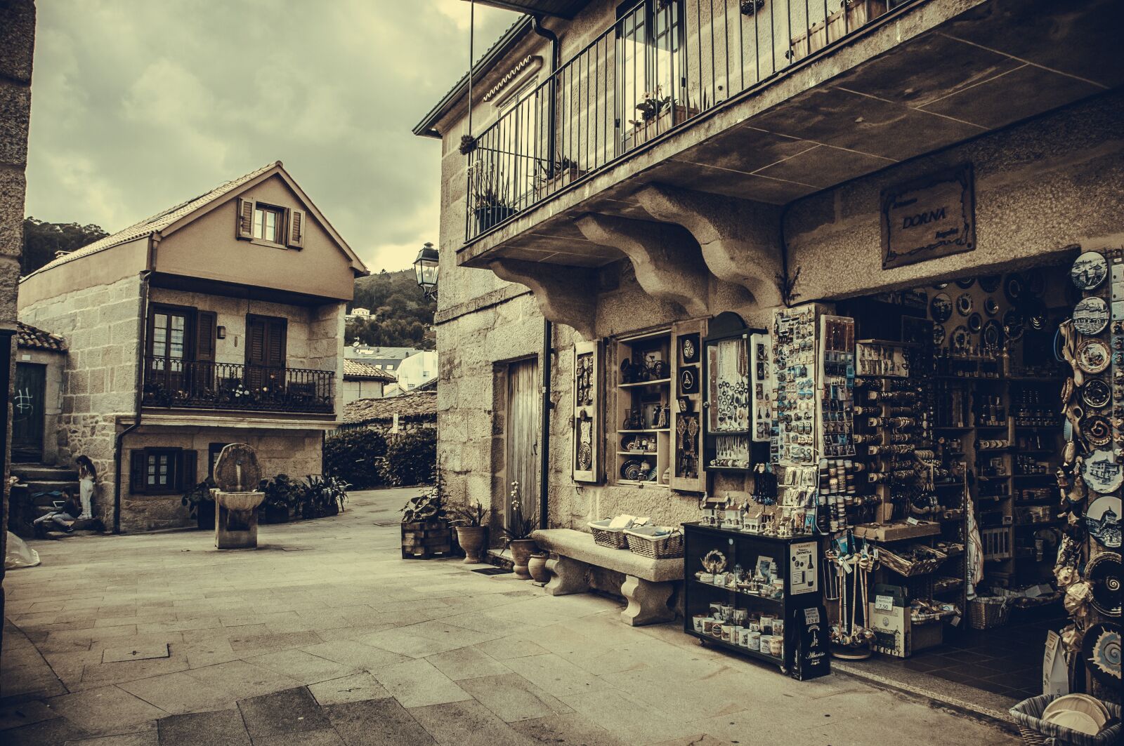 Nikon D300 sample photo. Houses, streets, city photography