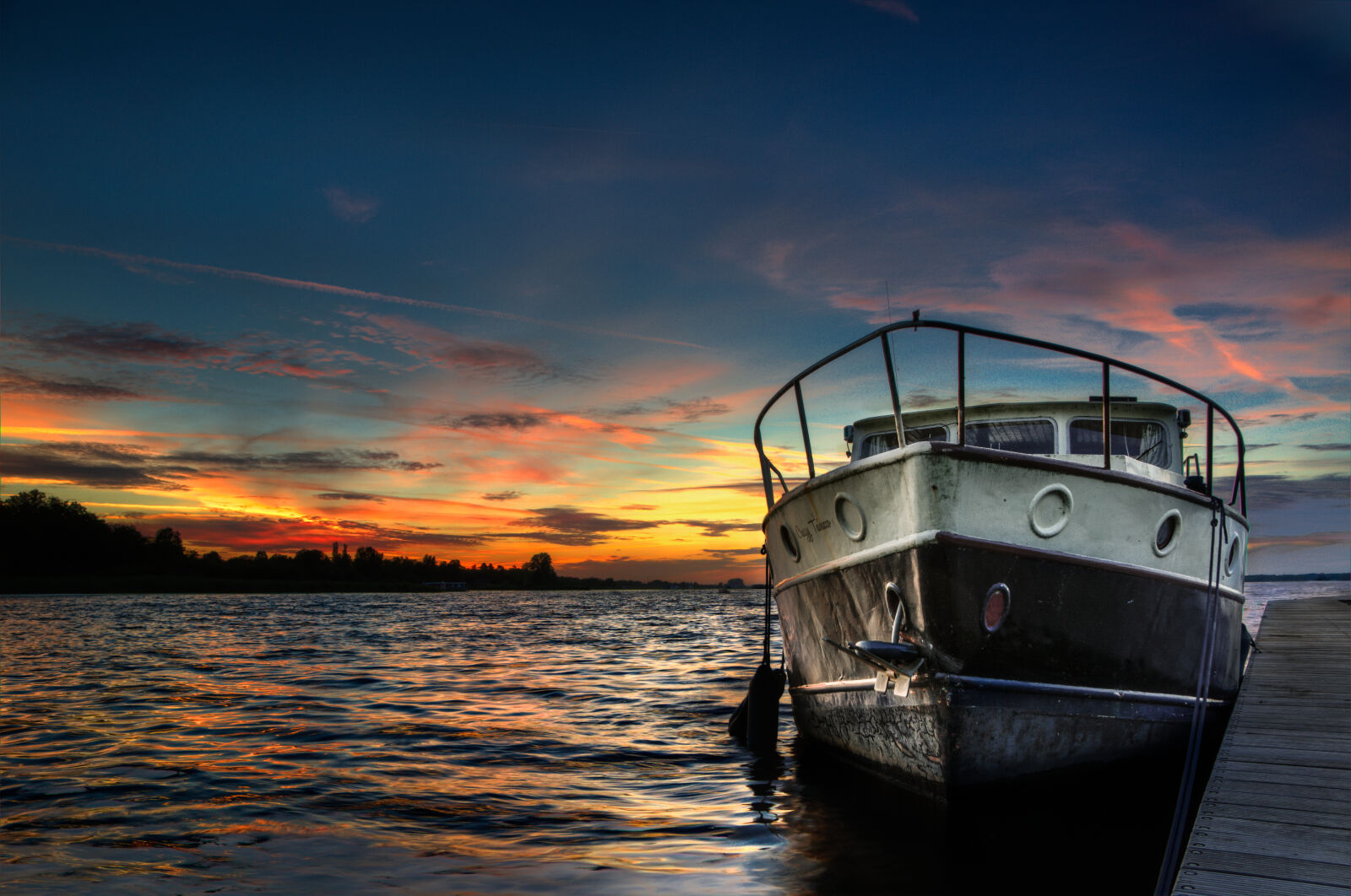 Nikon D7000 sample photo. Sunset, boat, lake, hdr photography