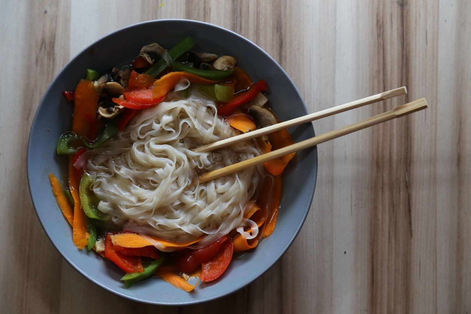 Canon EOS 6D + Canon EF 24-105mm F4L IS USM sample photo. Soup, orient, vegan restaurants photography