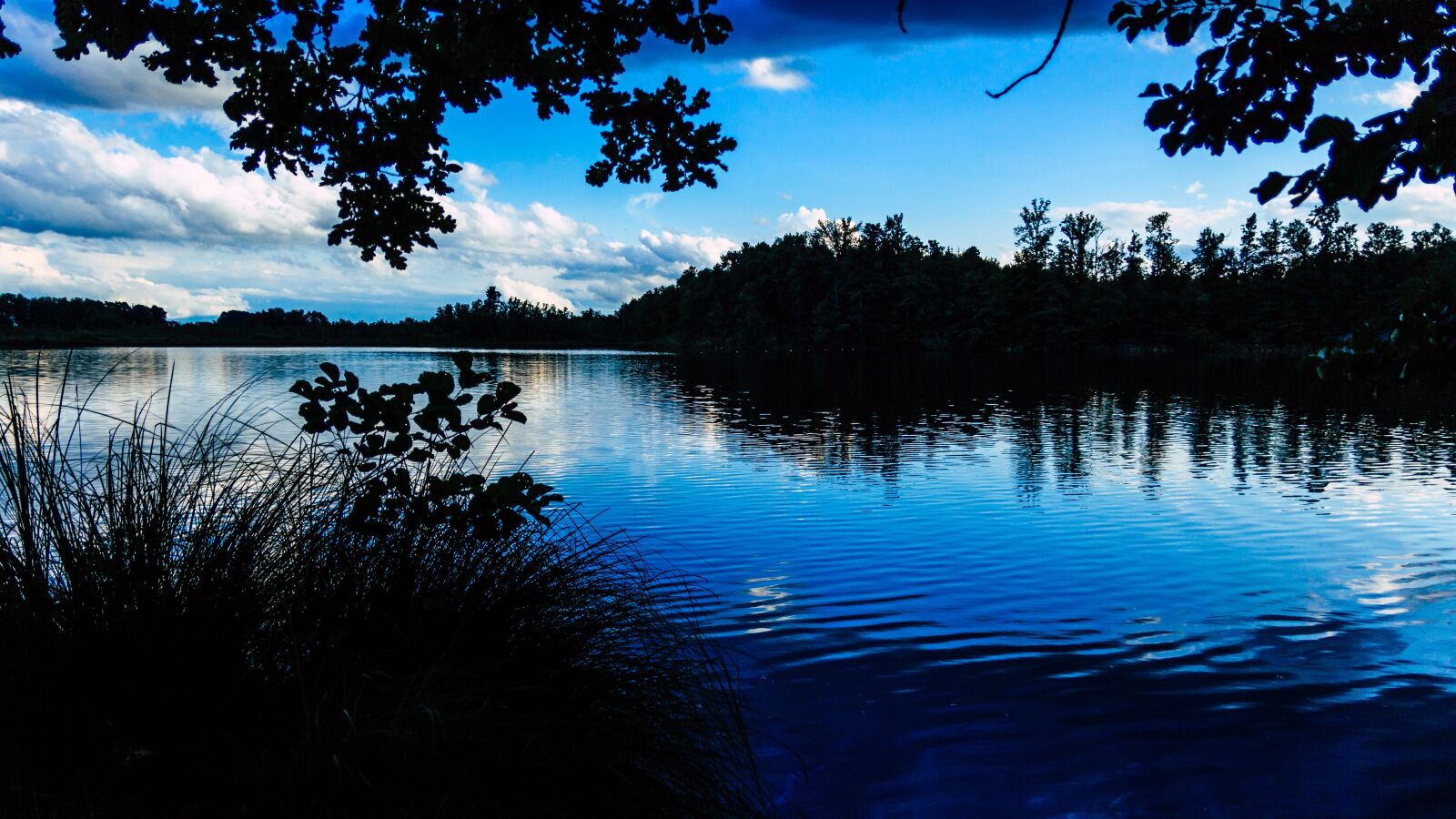 Canon EOS 650D (EOS Rebel T4i / EOS Kiss X6i) sample photo. The lake in the photography