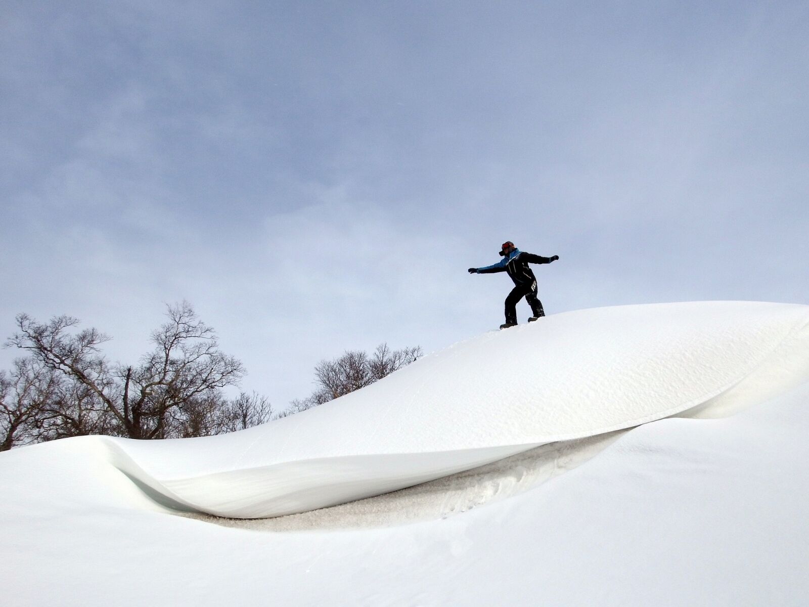 Fujifilm FinePix S1 sample photo. Winter, snow, snowdrifts photography