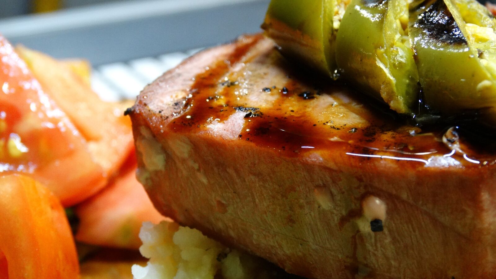 Sony Cyber-shot DSC-HX300 sample photo. Tuna, tomato, seared tuna photography