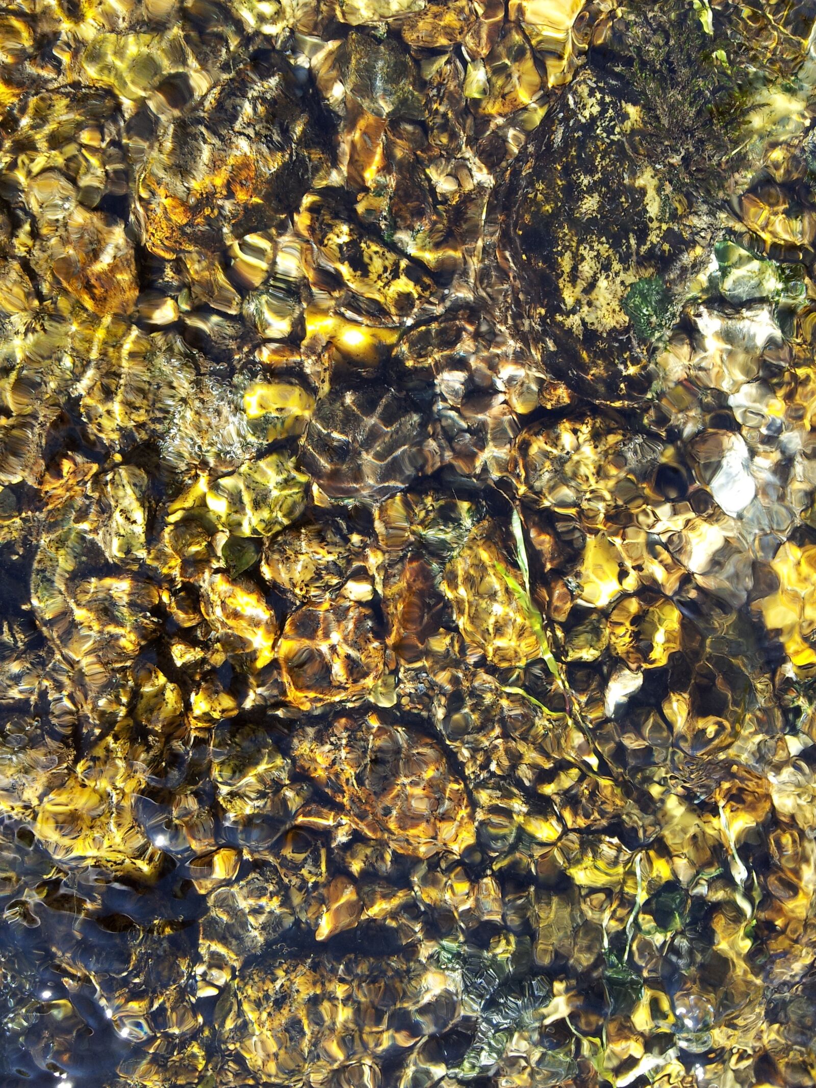 Samsung Galaxy S2 sample photo. Stream bed, water surface photography