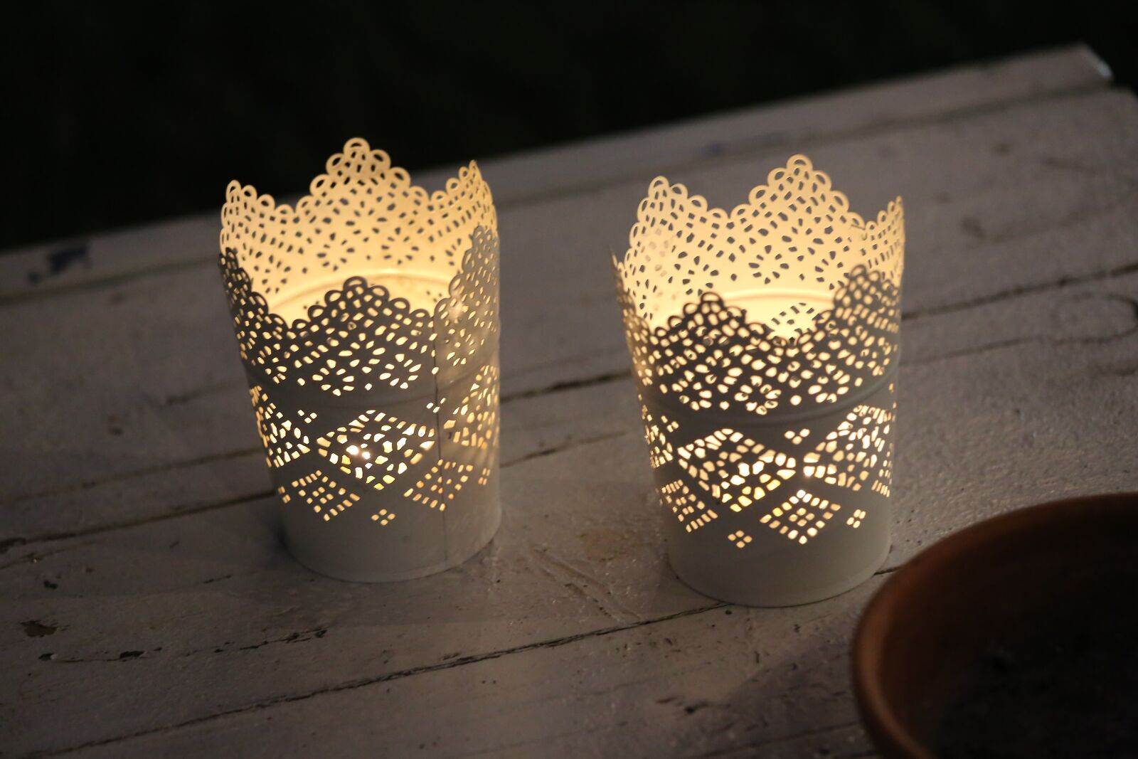 Canon EF 70-200mm F4L IS USM sample photo. Bright decorations, lanterns, the photography