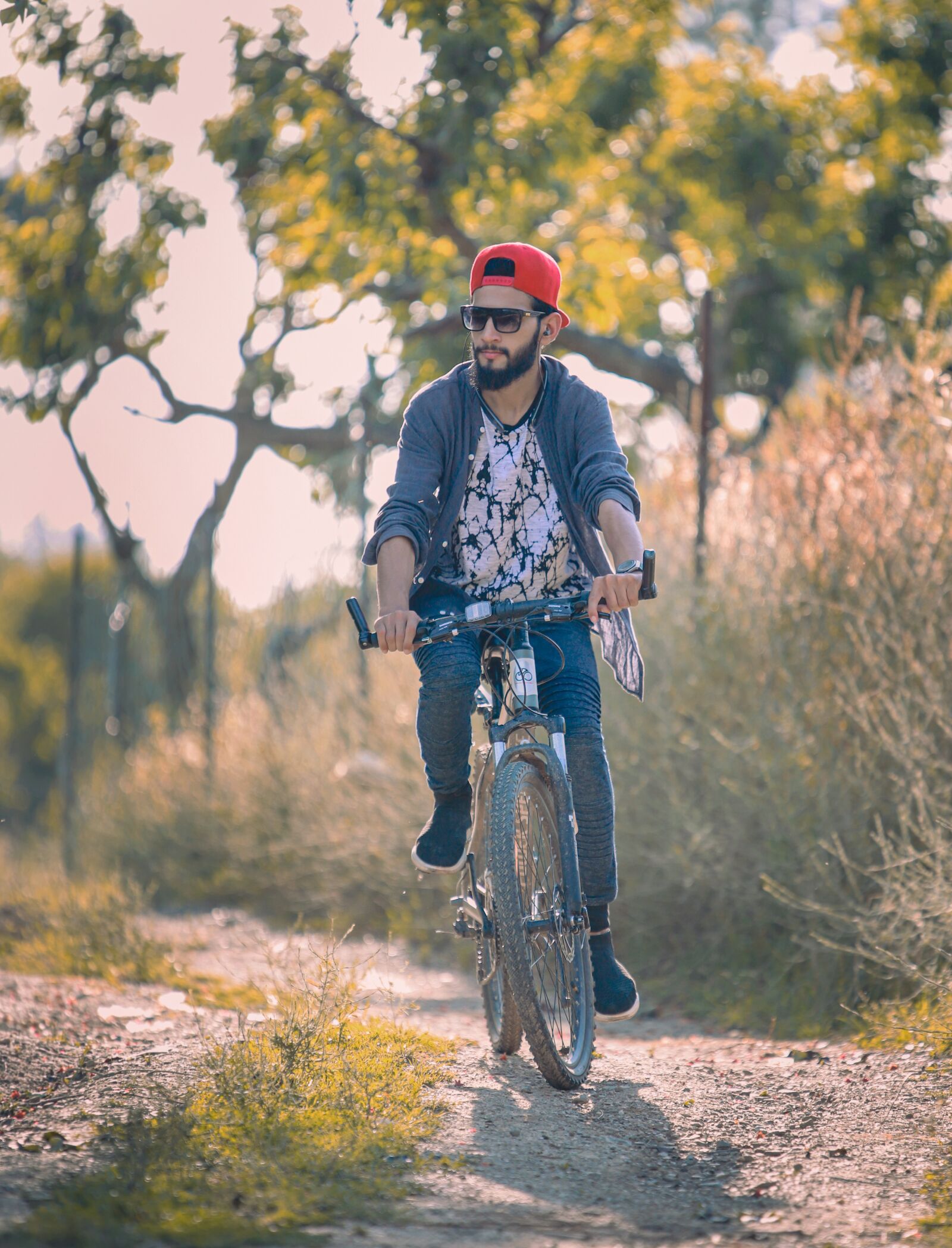 Canon EOS 6D Mark II sample photo. Fashion, style, boys fashion photography