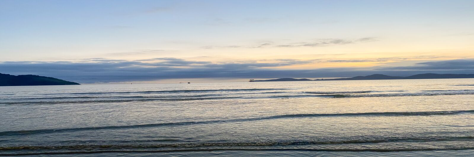iPhone 11 back dual wide camera 4.25mm f/1.8 sample photo. Sunset, santos, beach photography