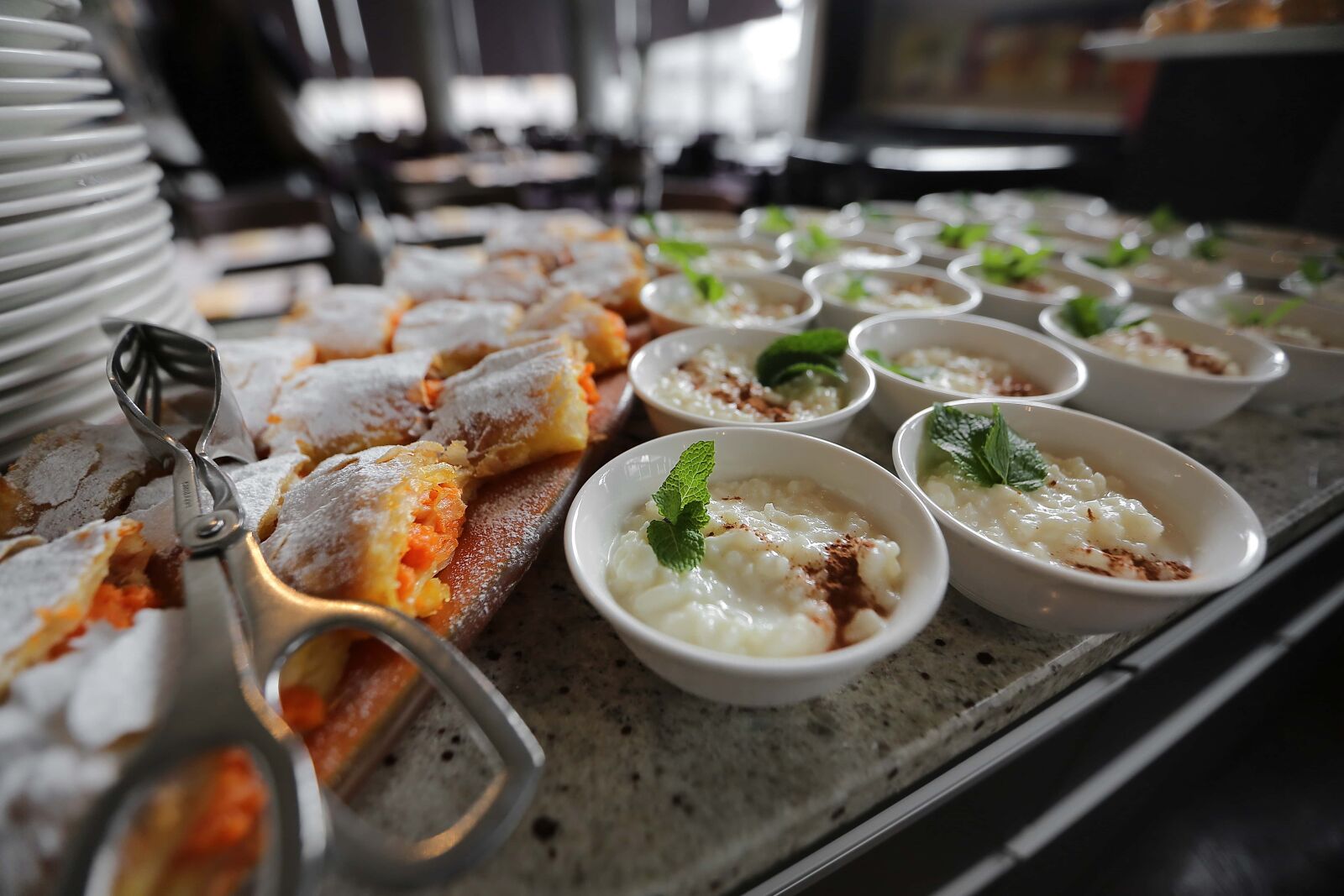 Canon EF 16-35mm F2.8L II USM sample photo. Food, kitchen table, kitchen photography