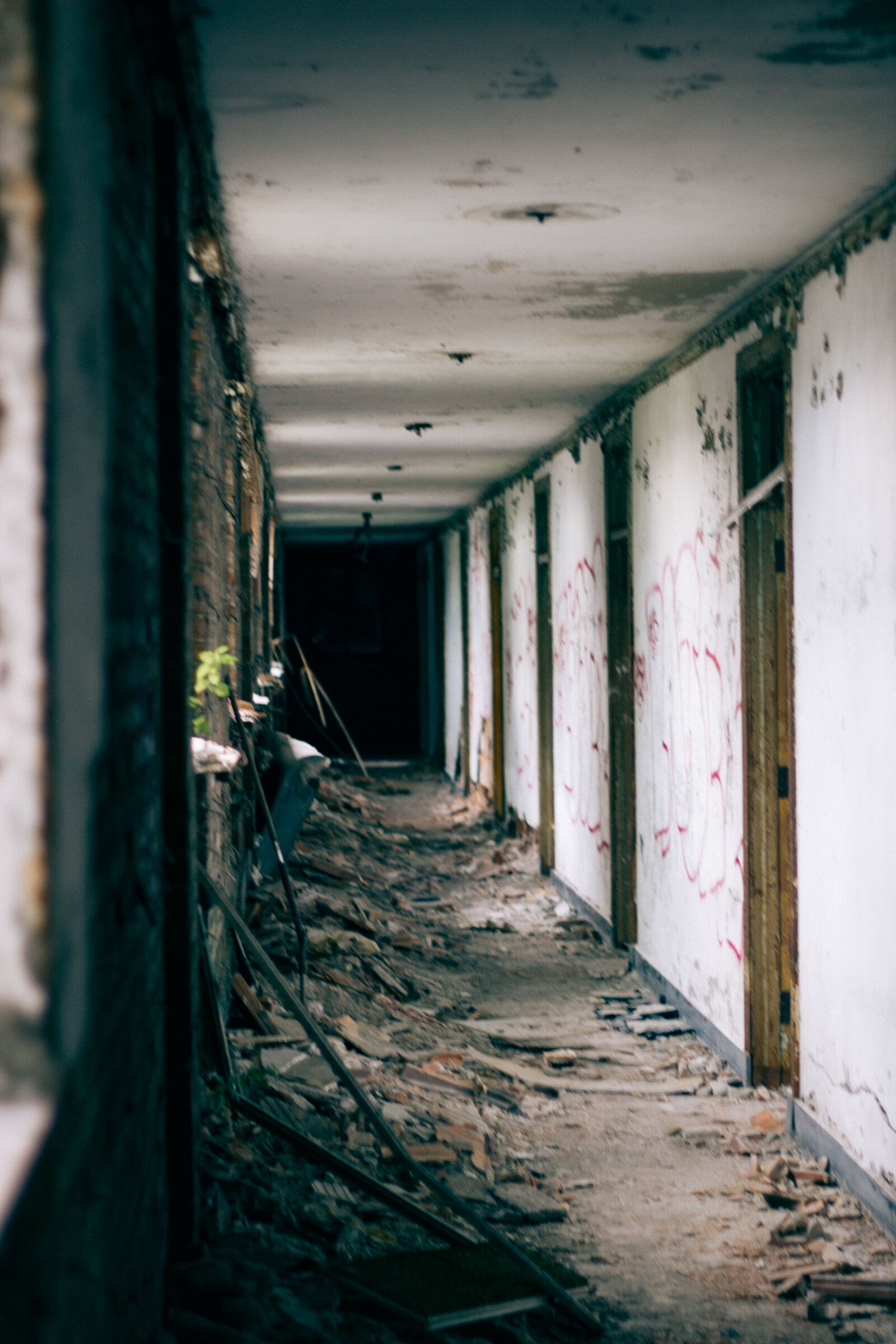 Canon EF 50mm F1.8 II sample photo. Abandoned, architecture, broken, building photography