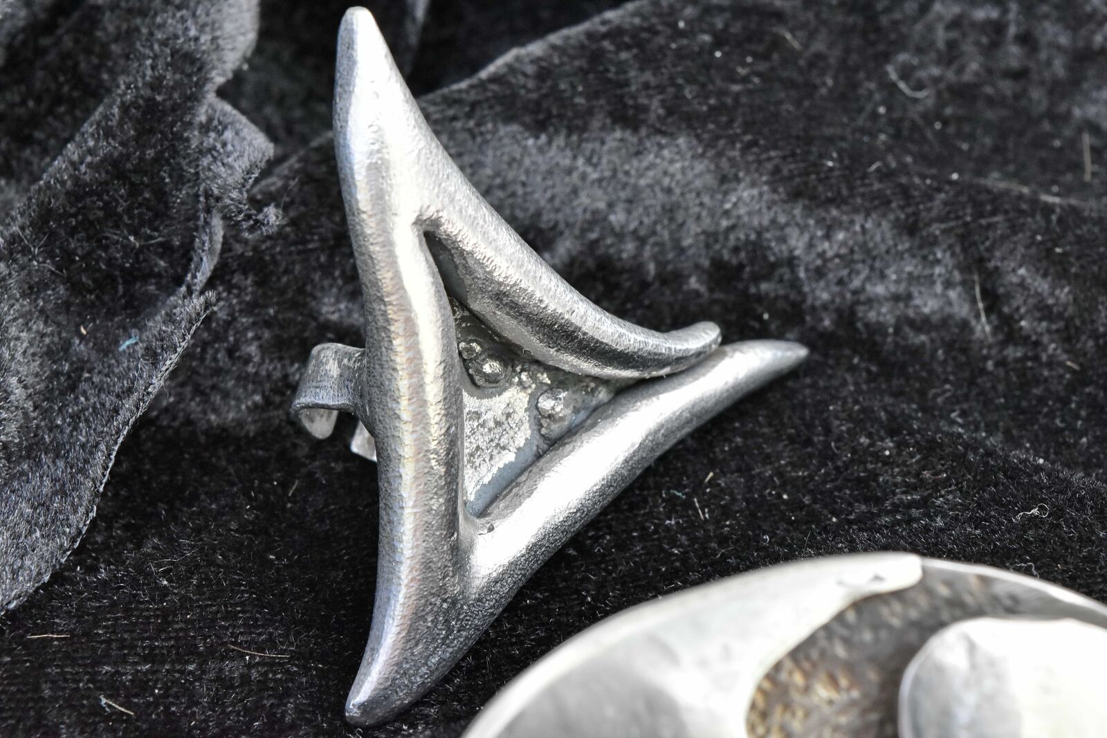 Nikon D5500 sample photo. Jewelry, ring, stainless steel photography