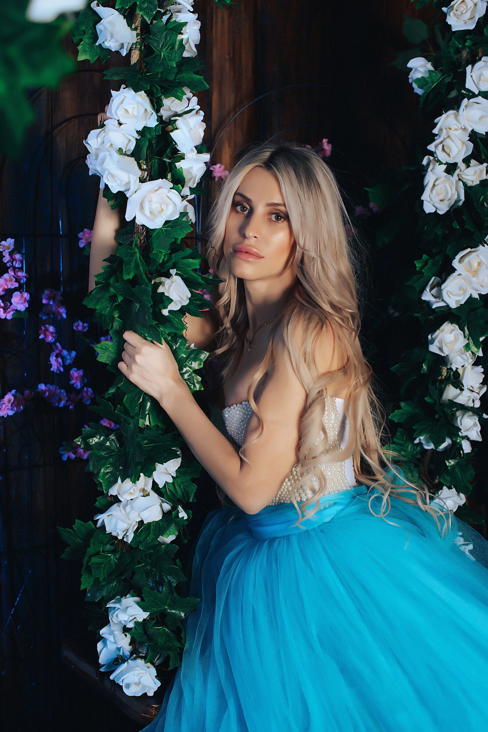 Nikon D800 sample photo. Photoshoot, beautiful girl, flowers photography