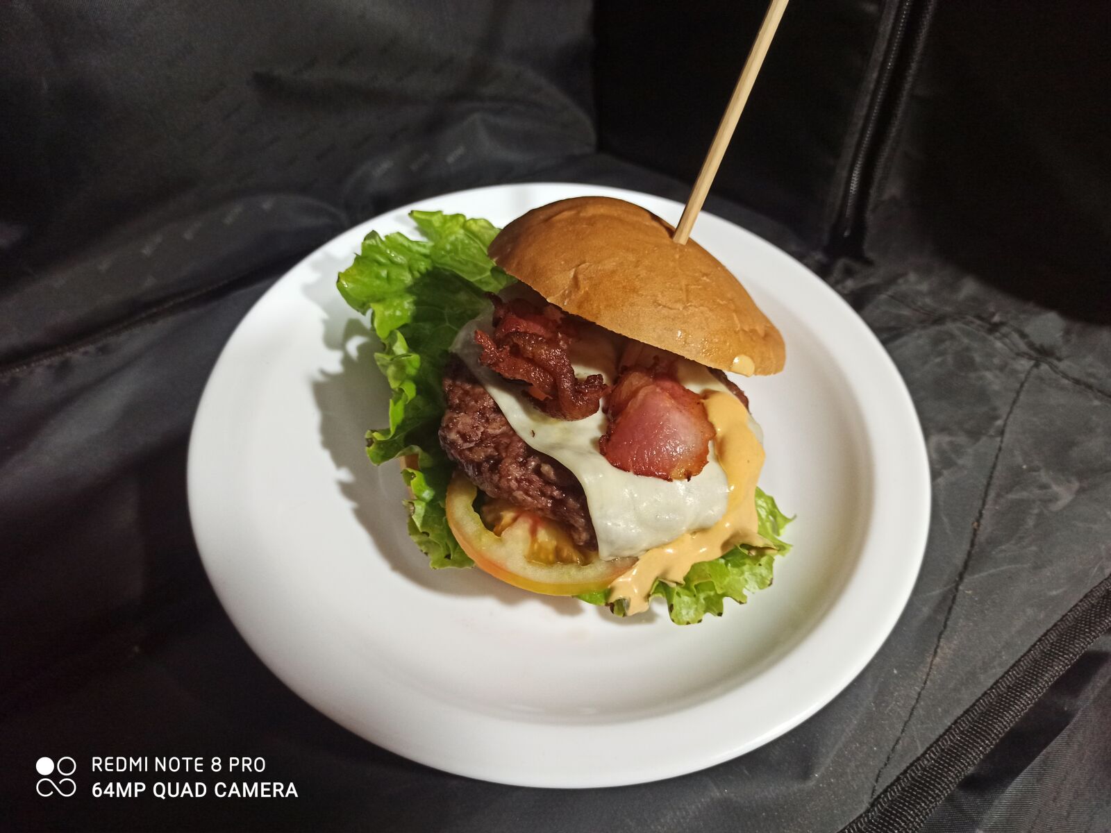 Xiaomi Redmi Note 8 Pro sample photo. Food, burguer, alitas photography